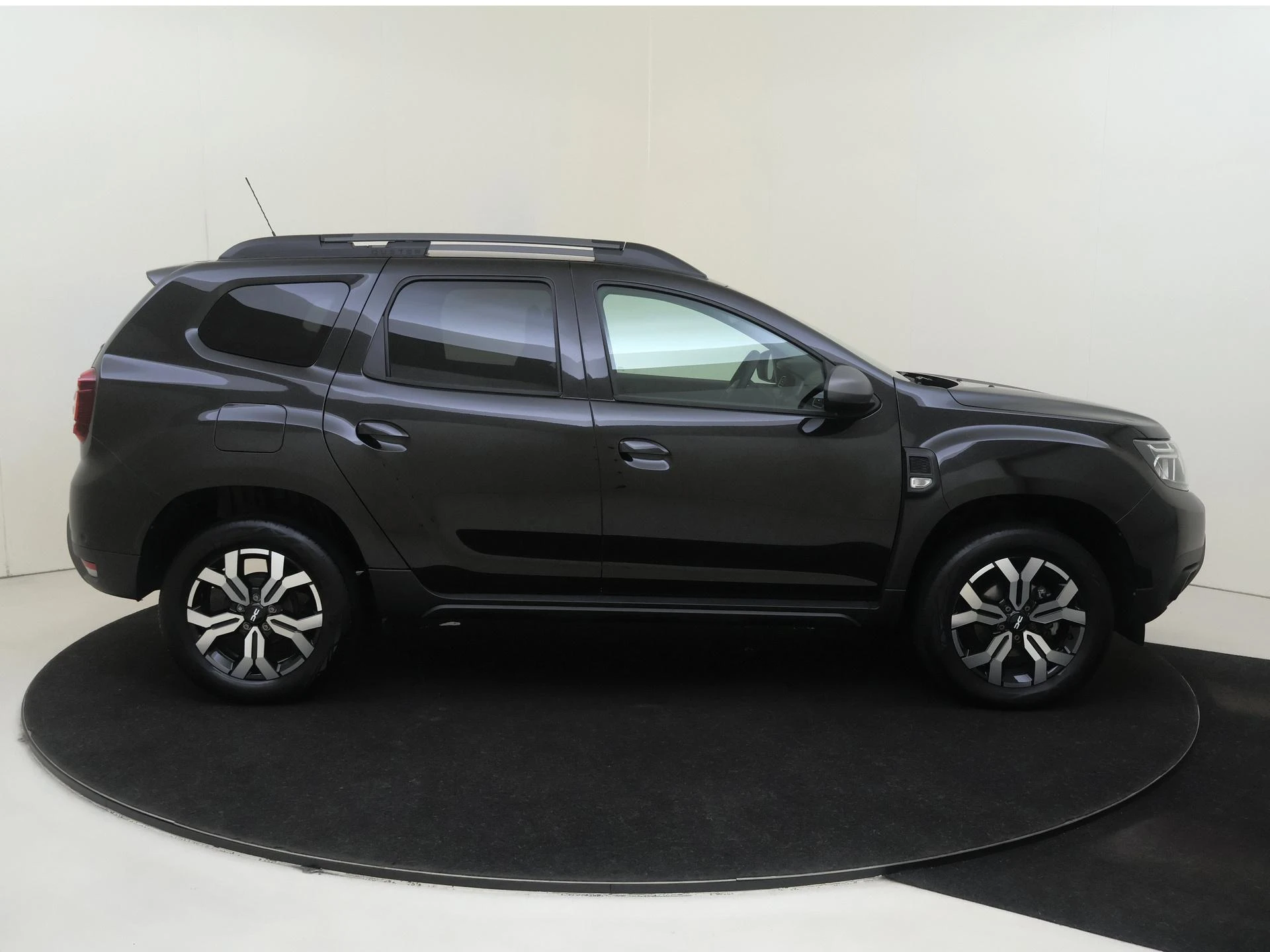 Dacia-Duster-image-8