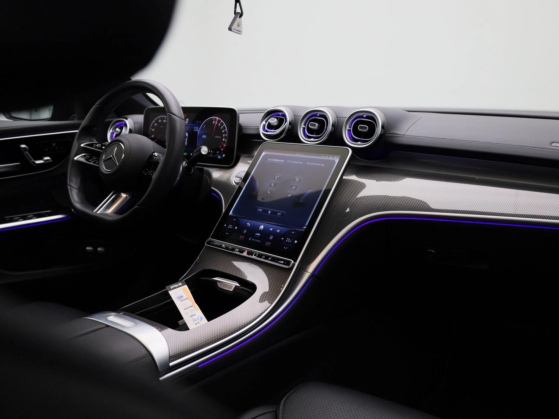 Mercedes-Benz-C-Klasse-image-41