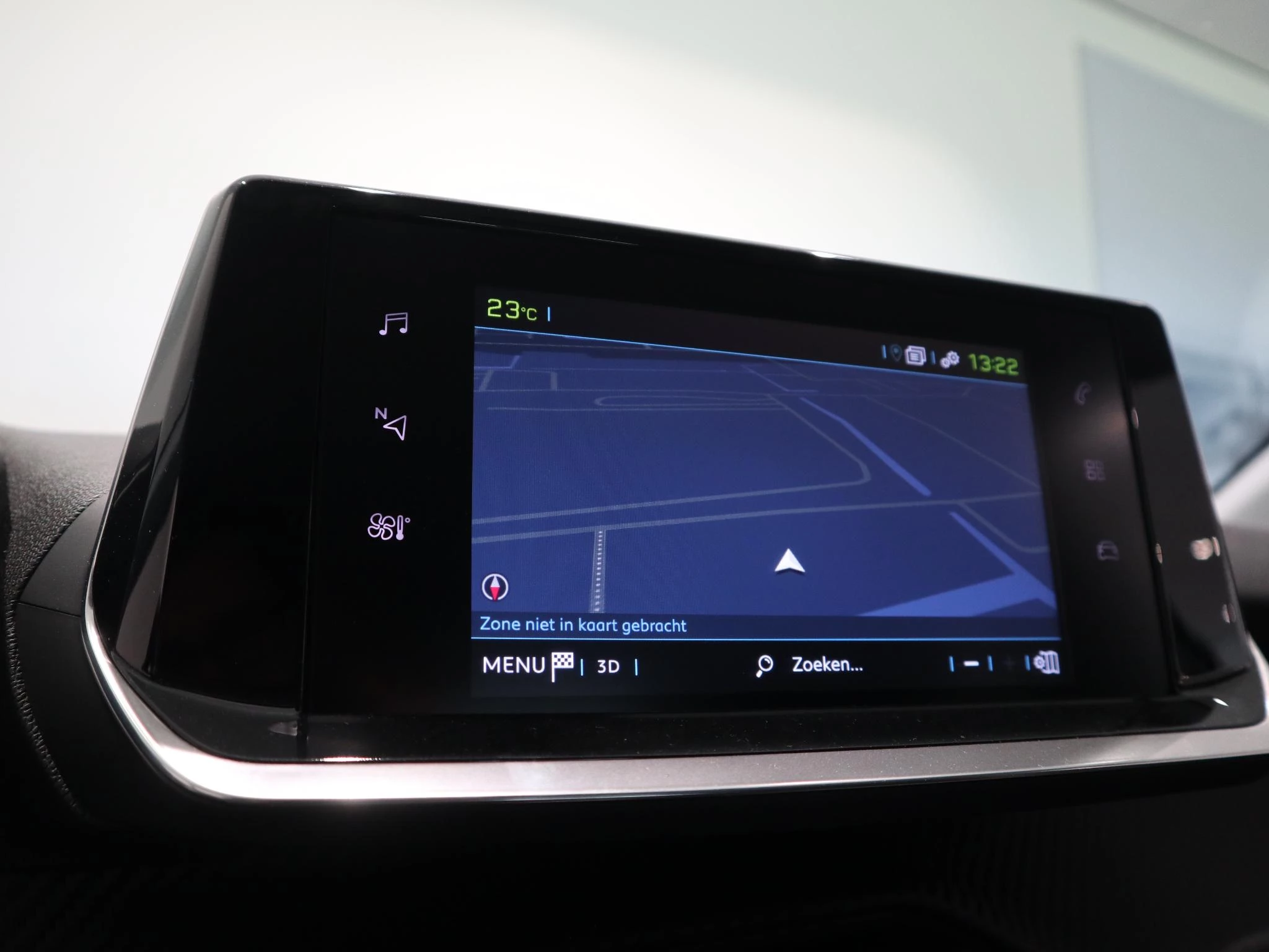 Peugeot-e-208-image-16