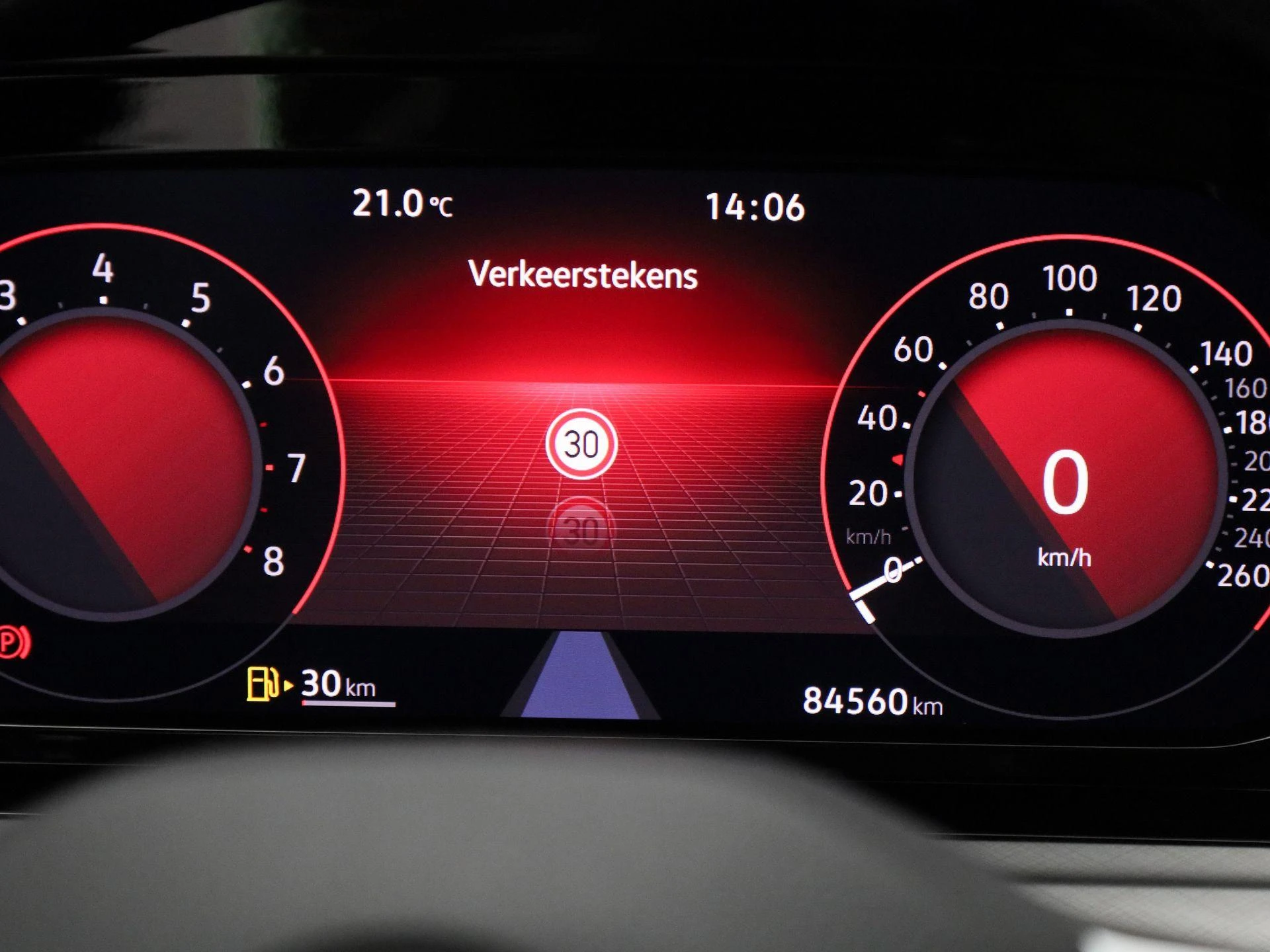 Volkswagen-Golf-image-7