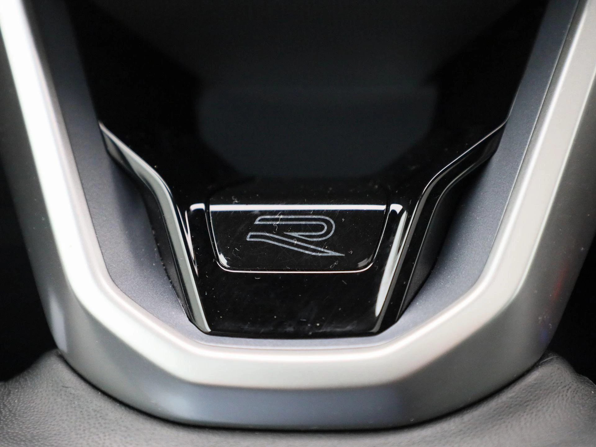 Volkswagen-Tiguan-image-27