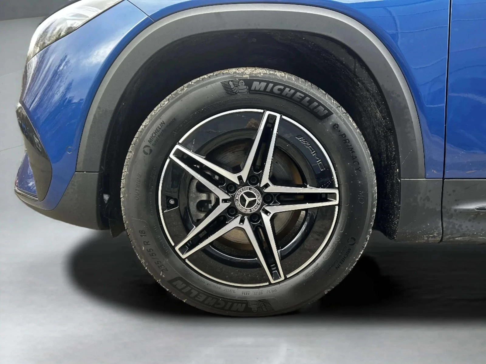 Mercedes-Benz-EQB-image-8