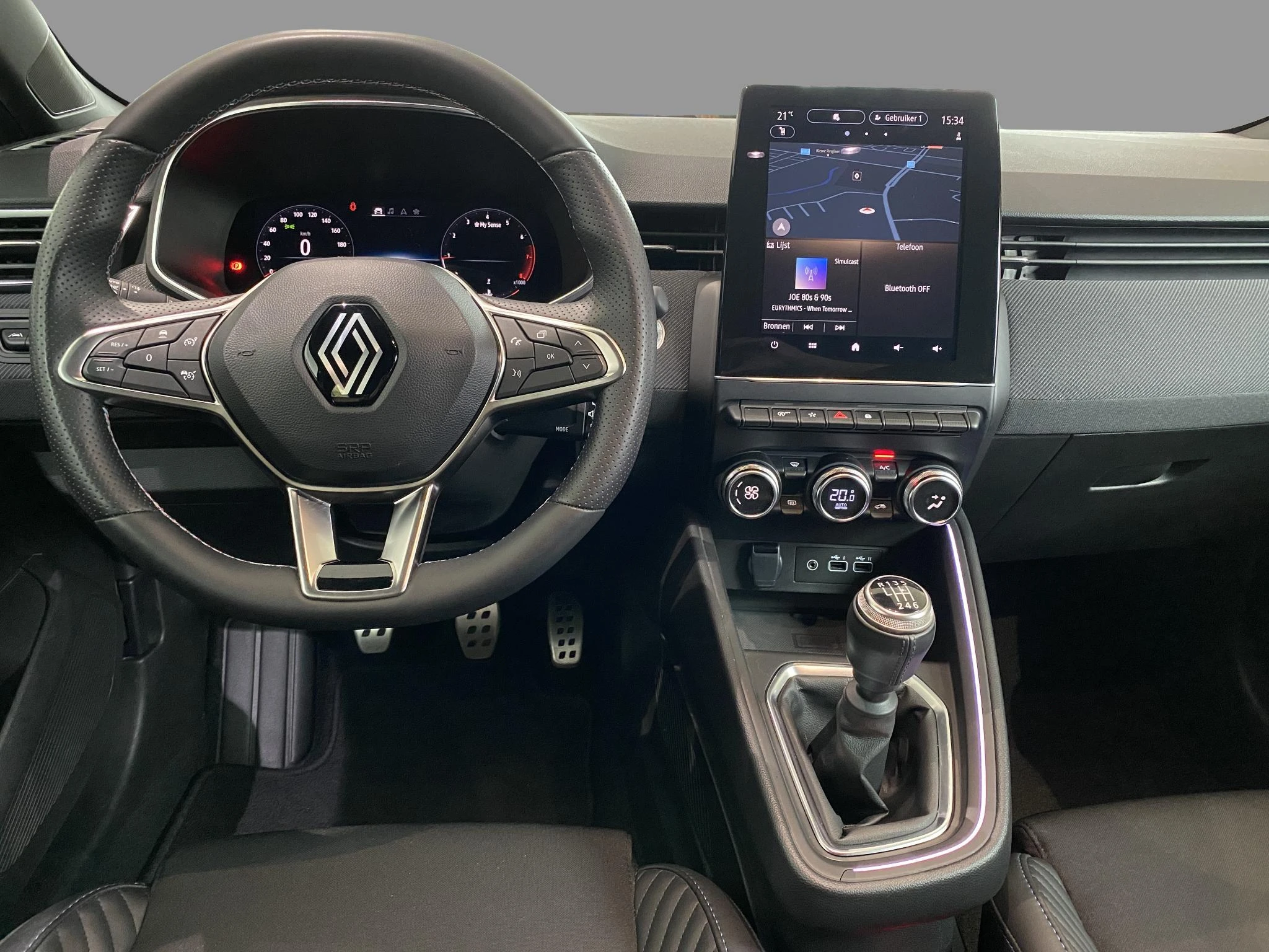 Renault-Clio-image-10