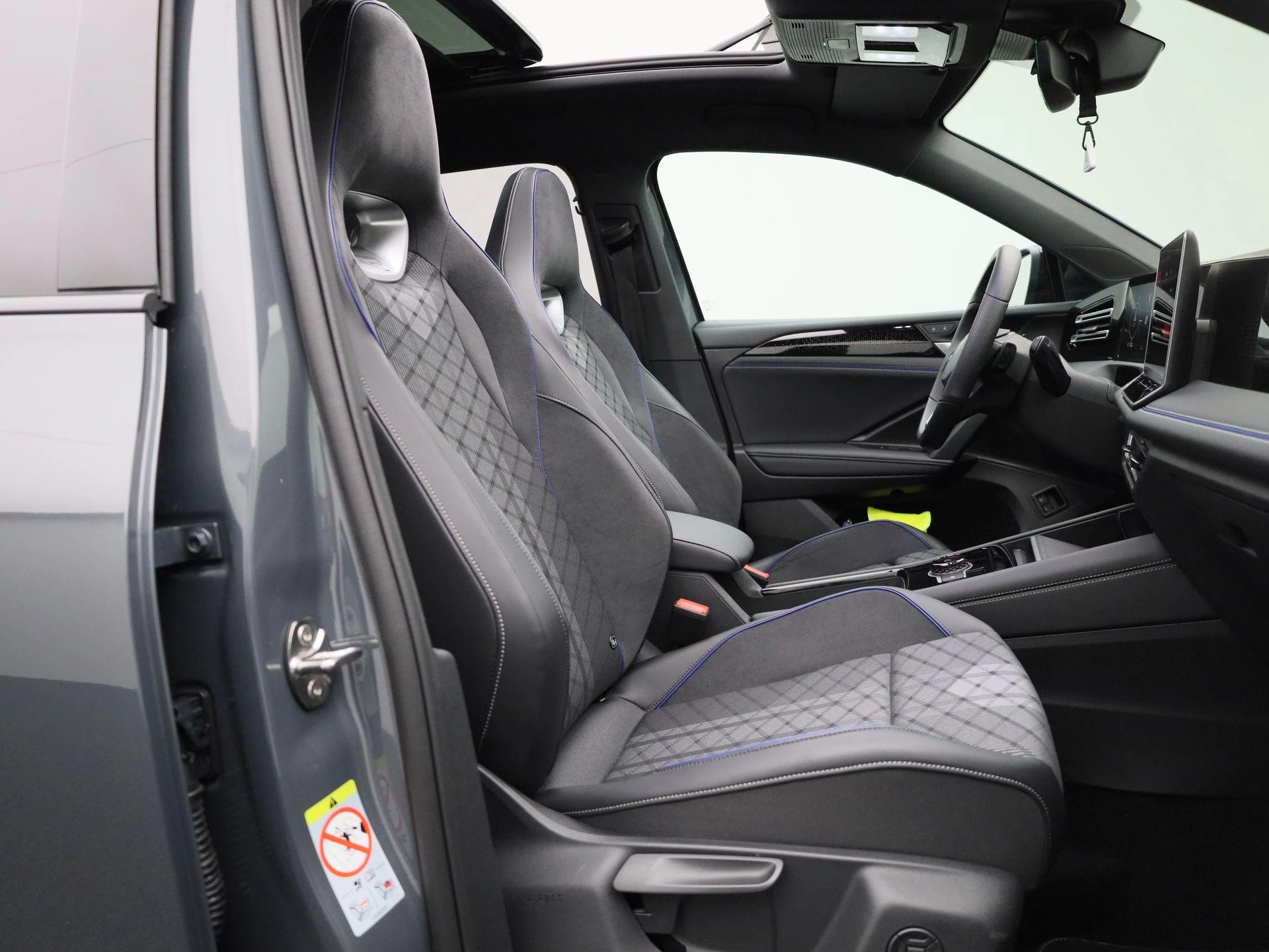 Volkswagen-Tiguan-image-38