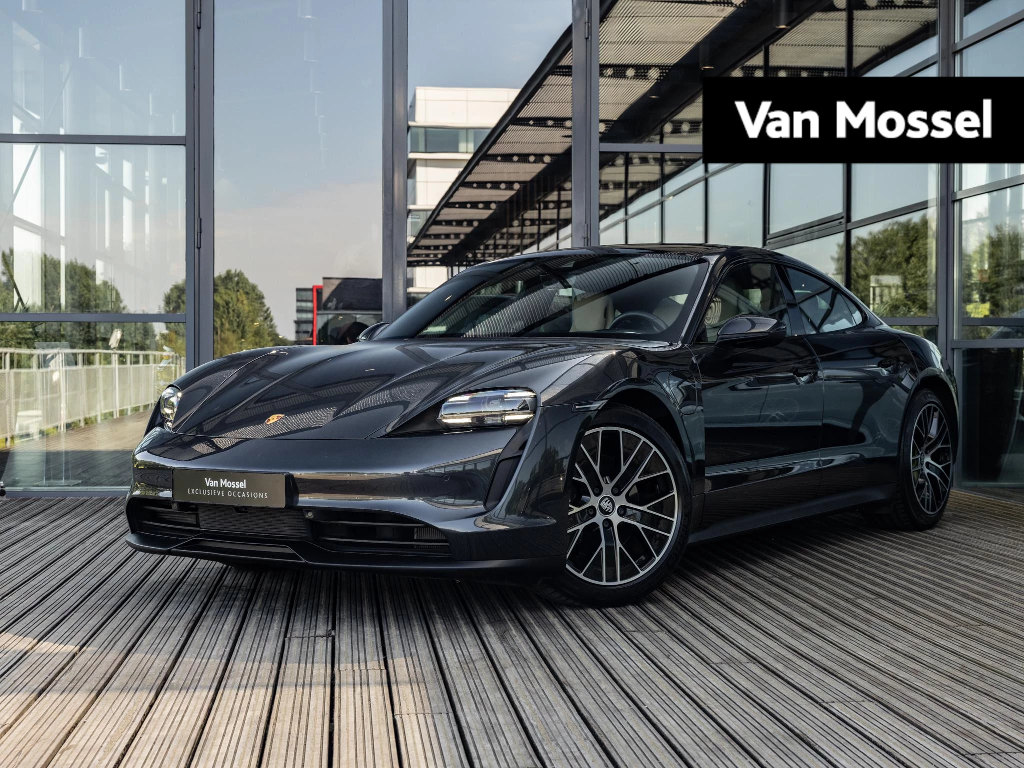 Porsche-Taycan-image-0