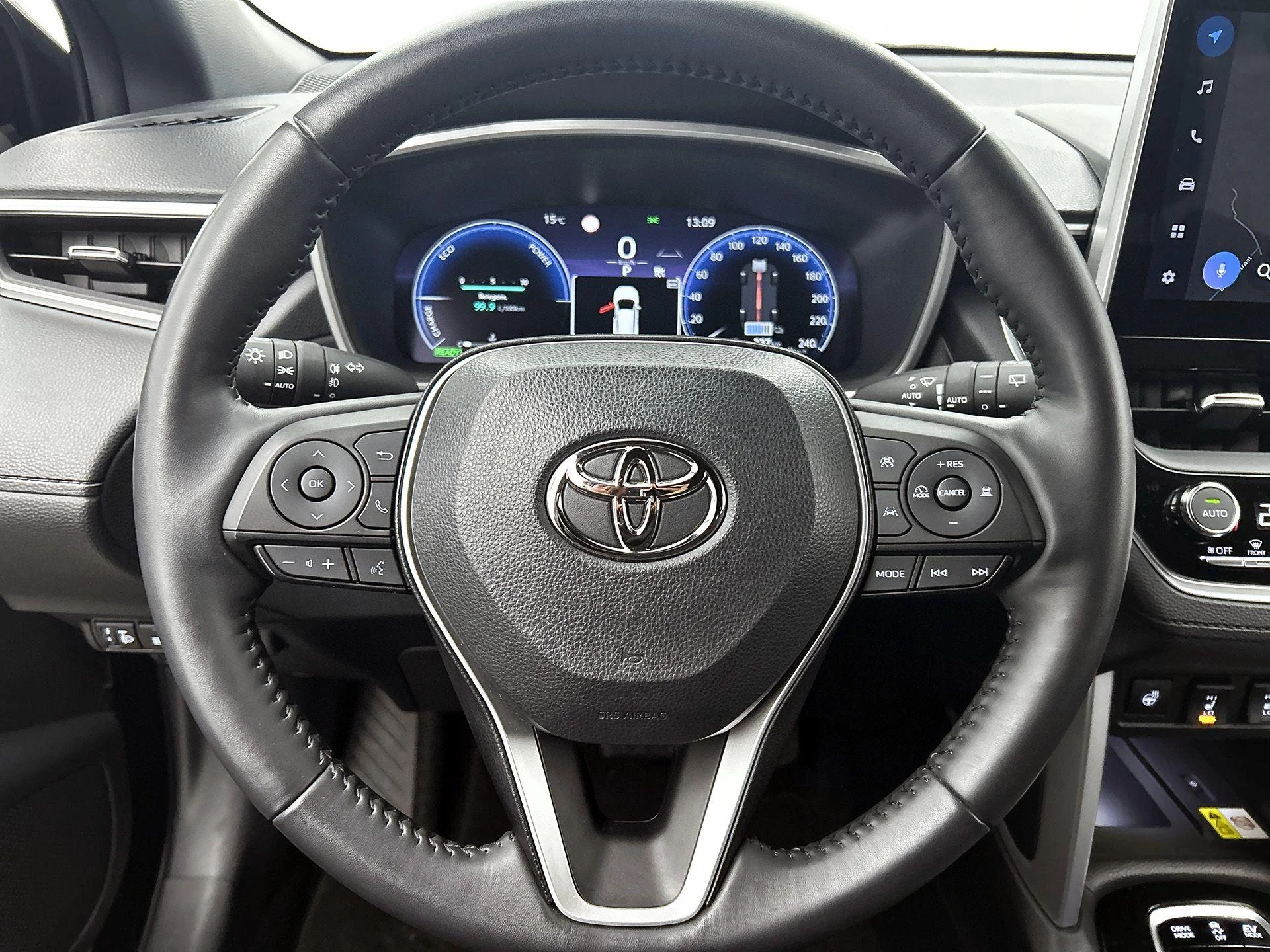 Toyota-Corolla Cross-image-8