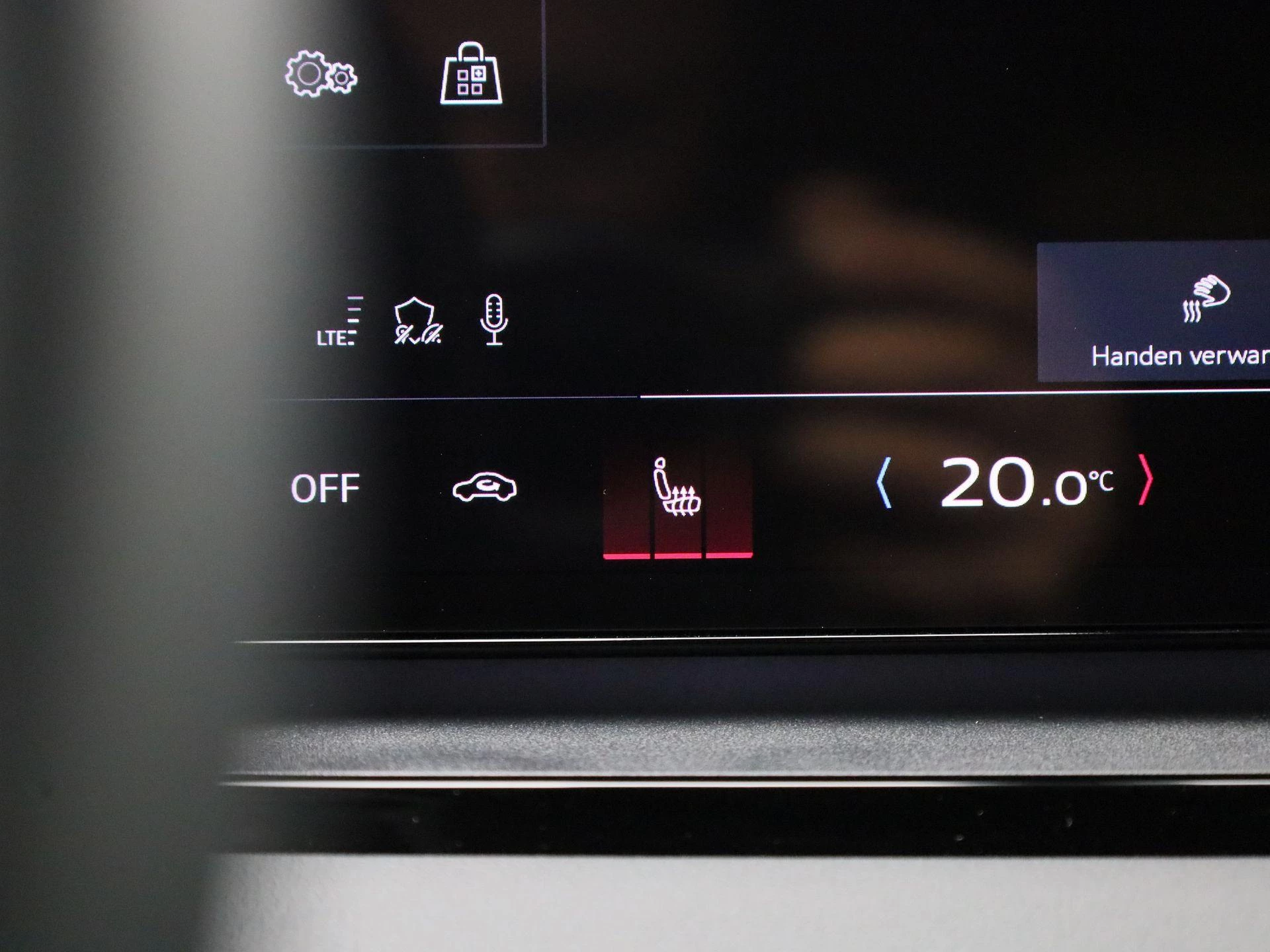 Audi-Q6 e-tron-image-20