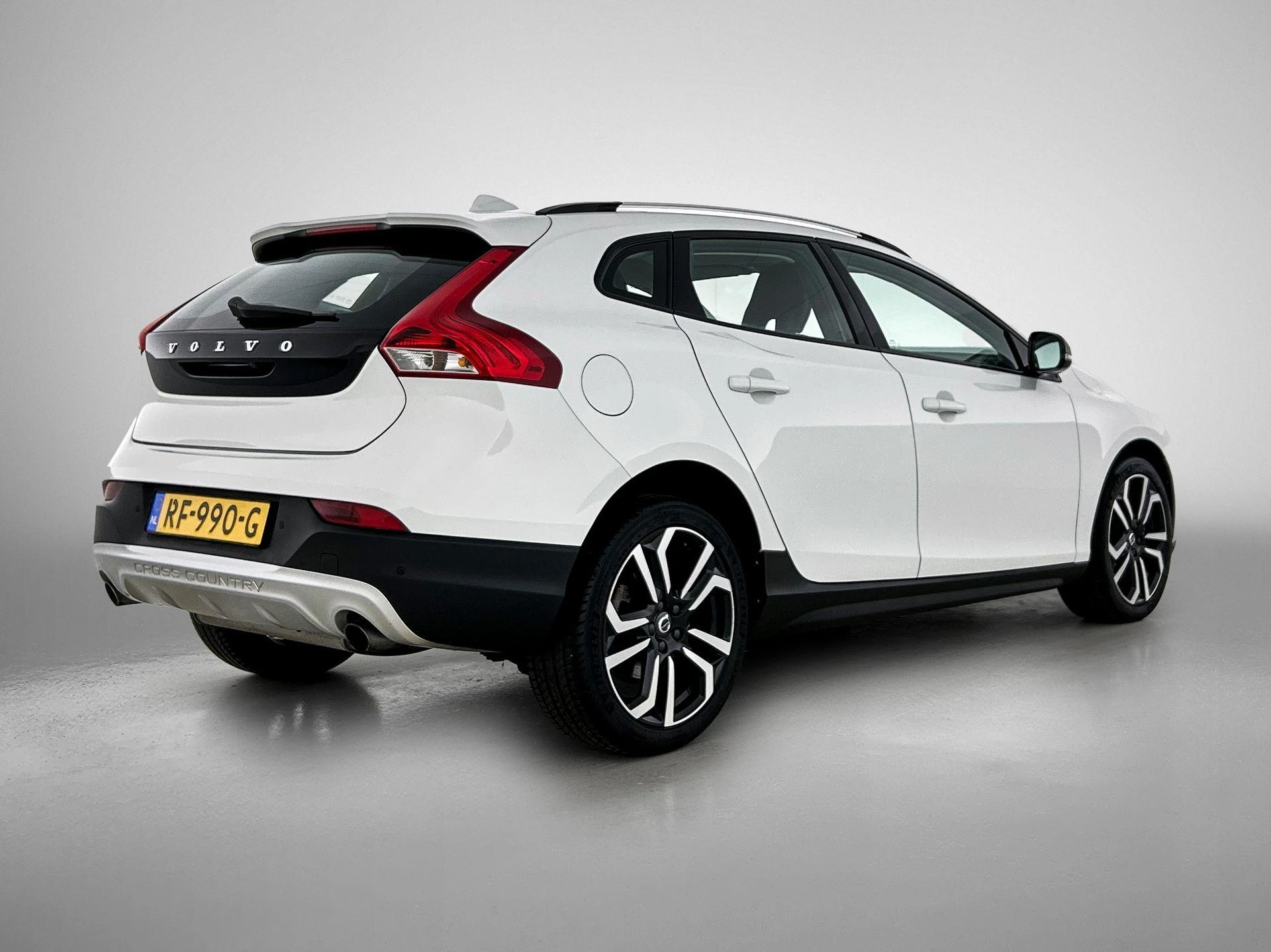 Volvo-V40-image-3
