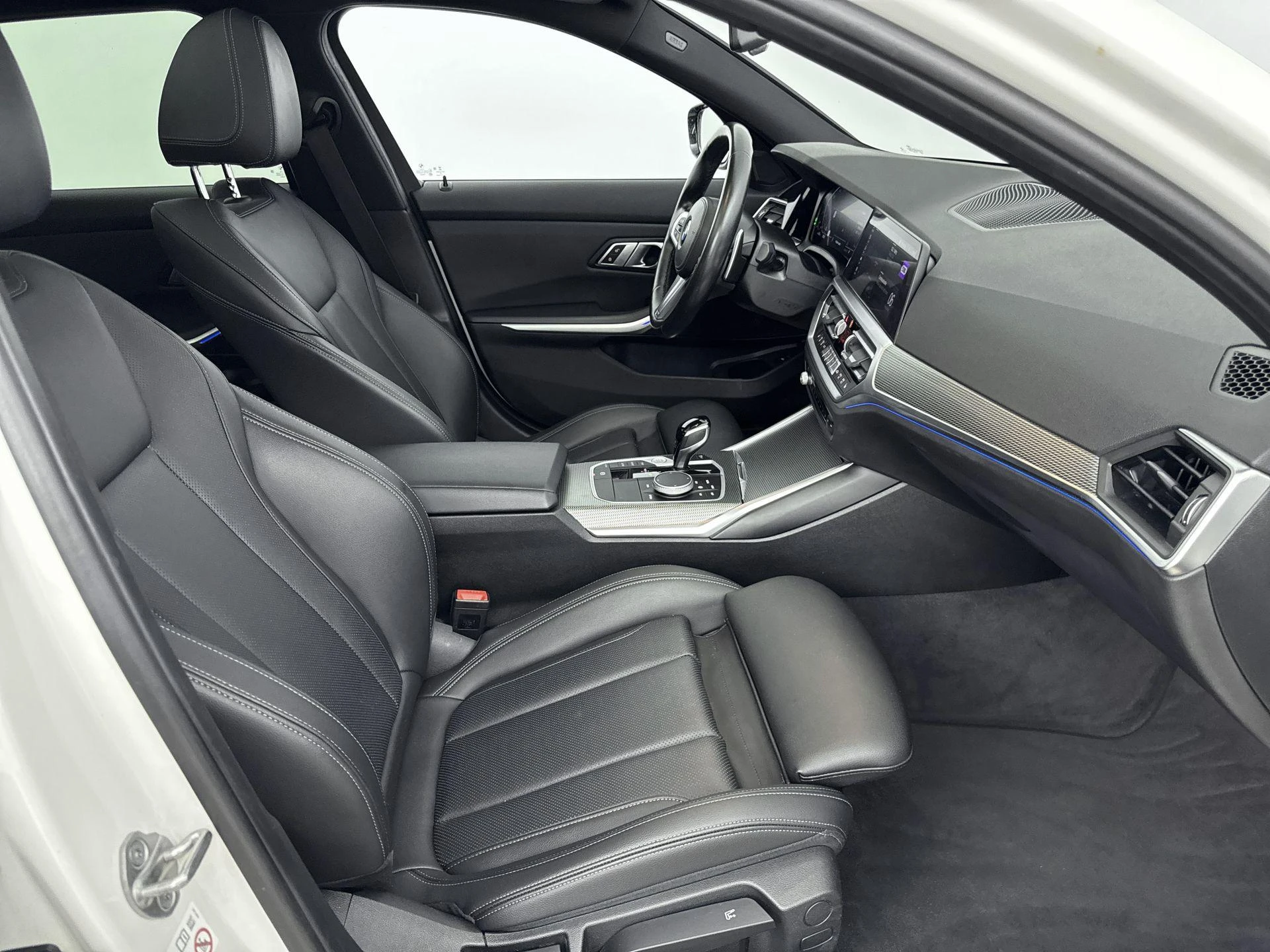BMW-3 Serie-image-21