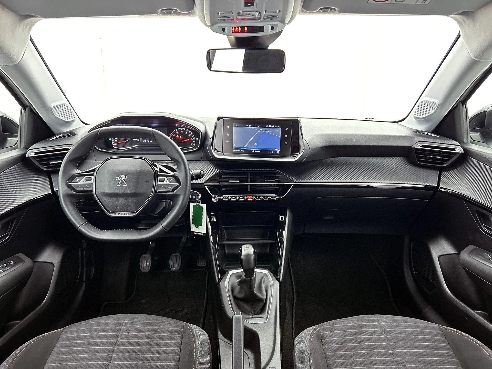 Peugeot-208-image-17