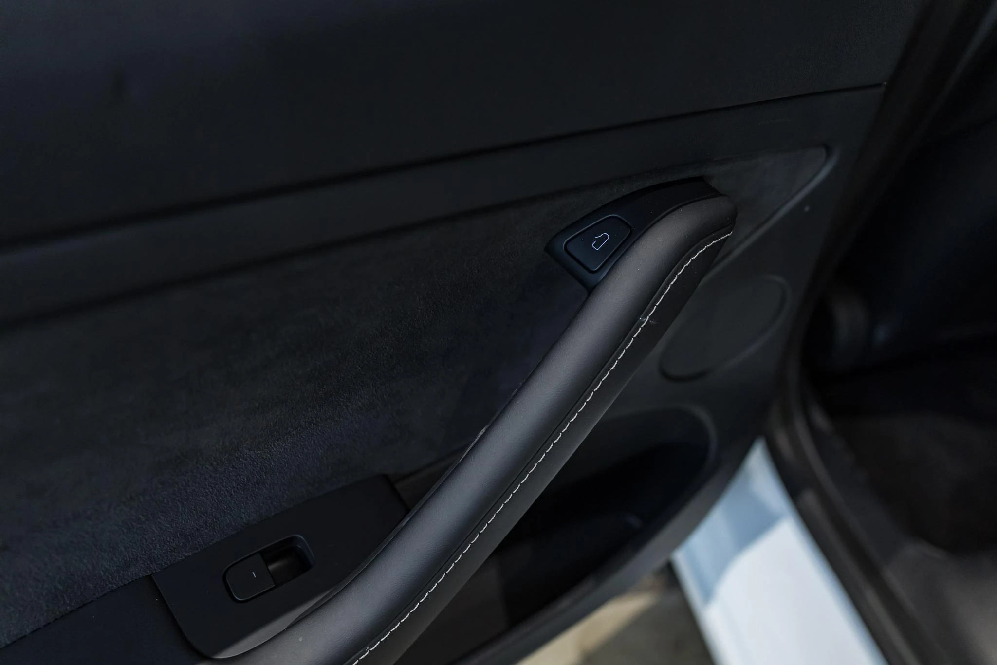 Tesla-Model 3-image-14