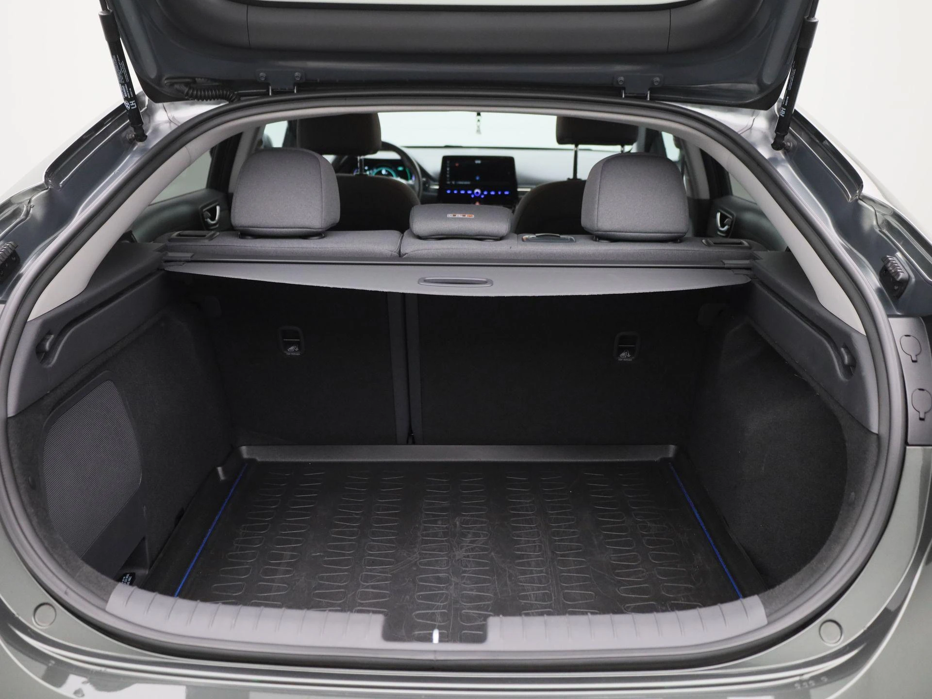 Hyundai-IONIQ-image-13