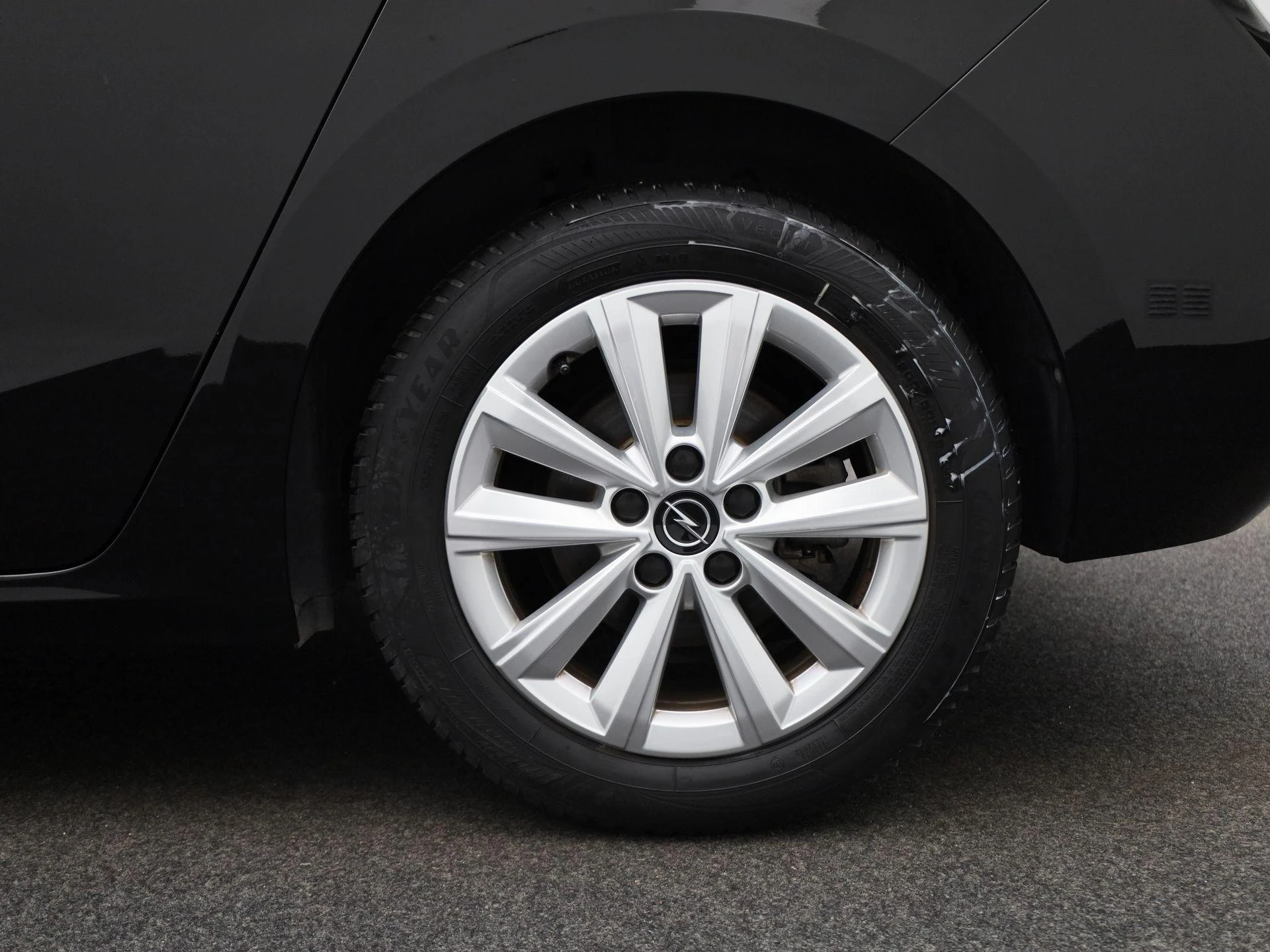 Opel-Astra-image-12