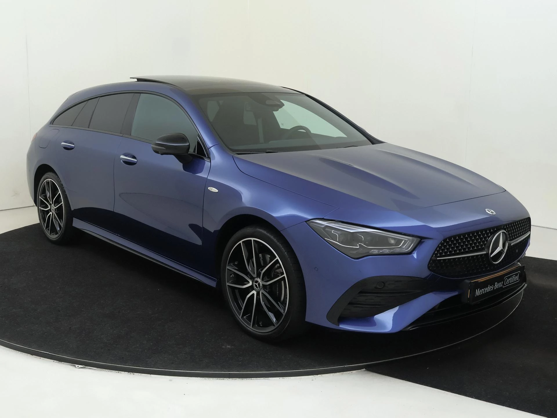 Mercedes-Benz-CLA-image-1