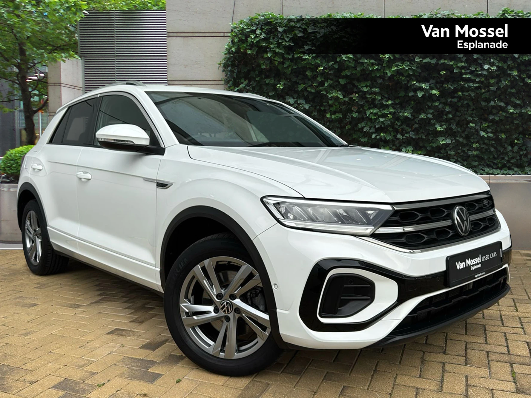 Volkswagen-T-Roc-image-0