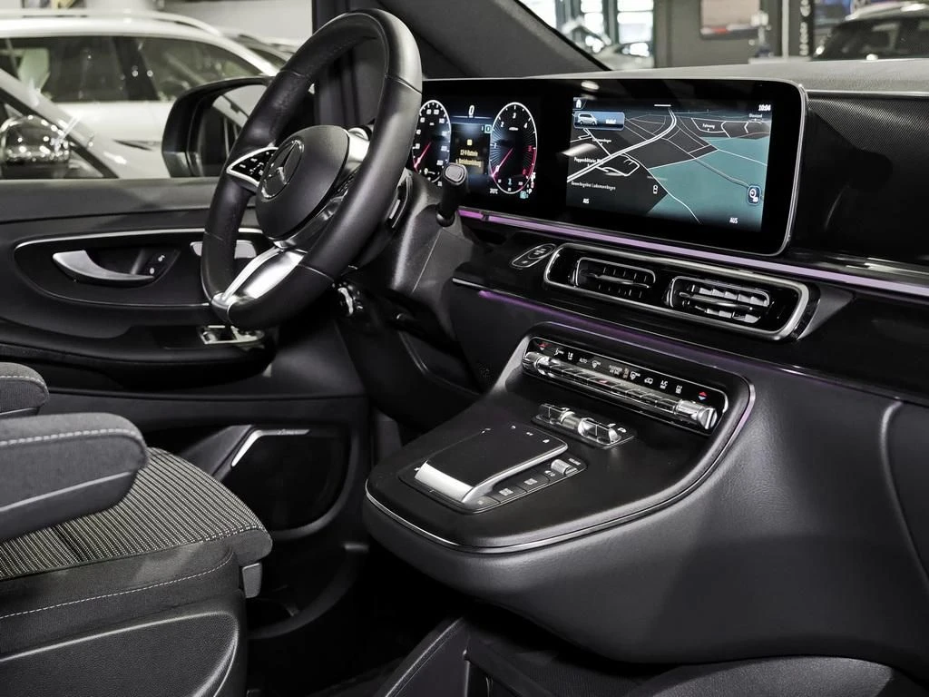 Mercedes-Benz-V-Klasse 300-image-10