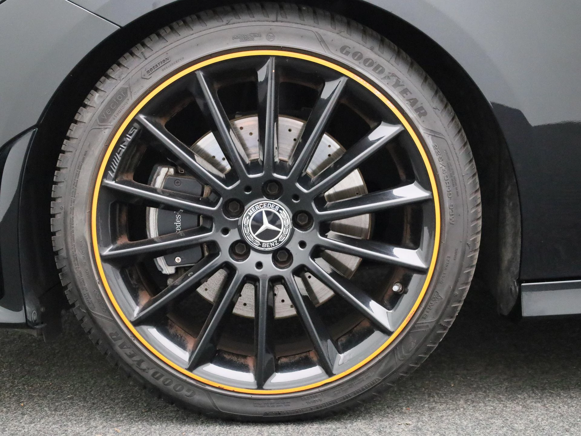 Mercedes-Benz CLA Shooting Brake 200 Premium Plus