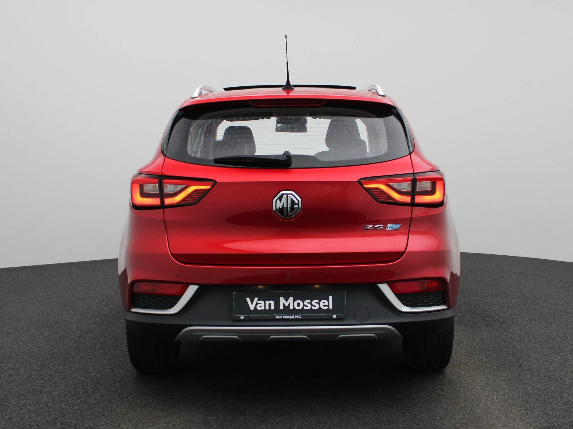 MG-ZS EV-image-4