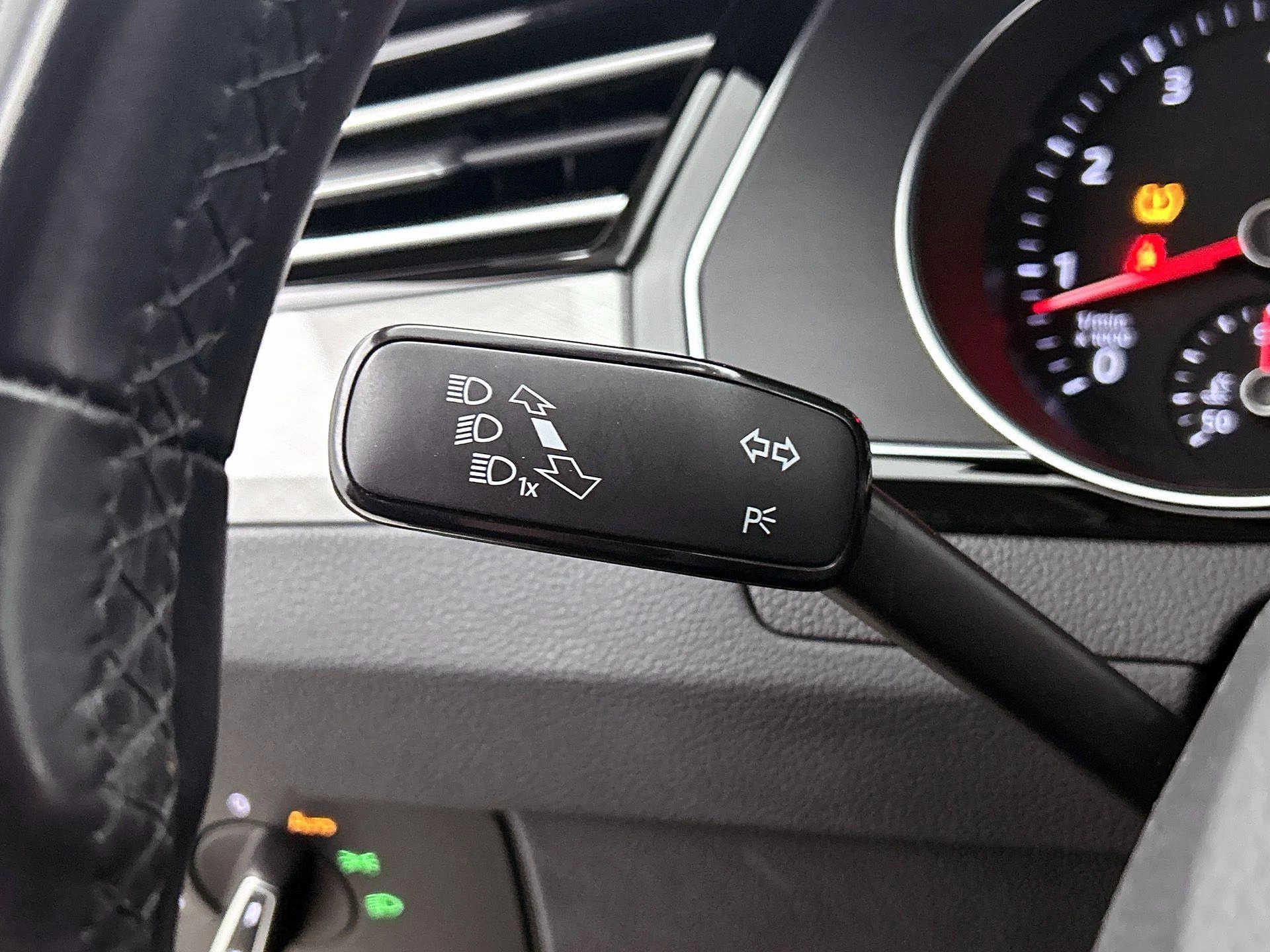 Volkswagen-Passat-image-9