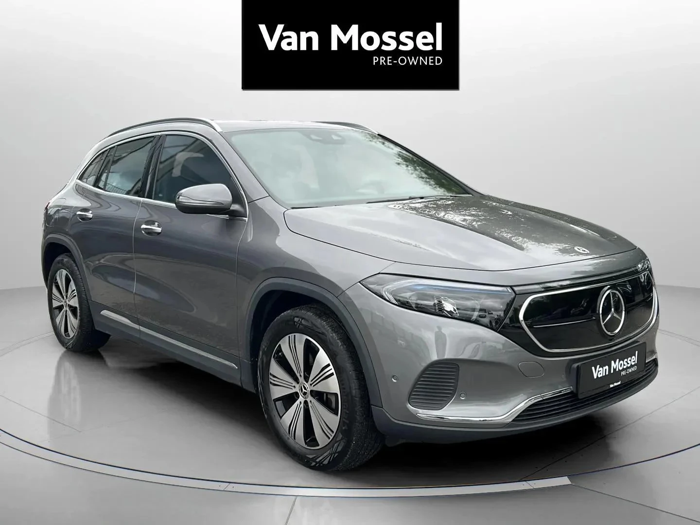 Mercedes-Benz-EQA-image-2