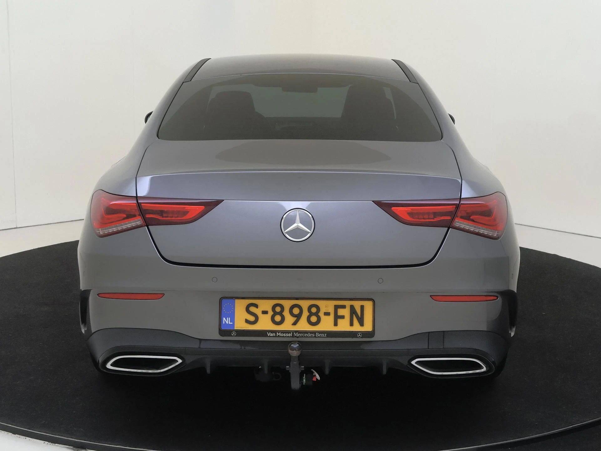 Mercedes-Benz-CLA-image-6