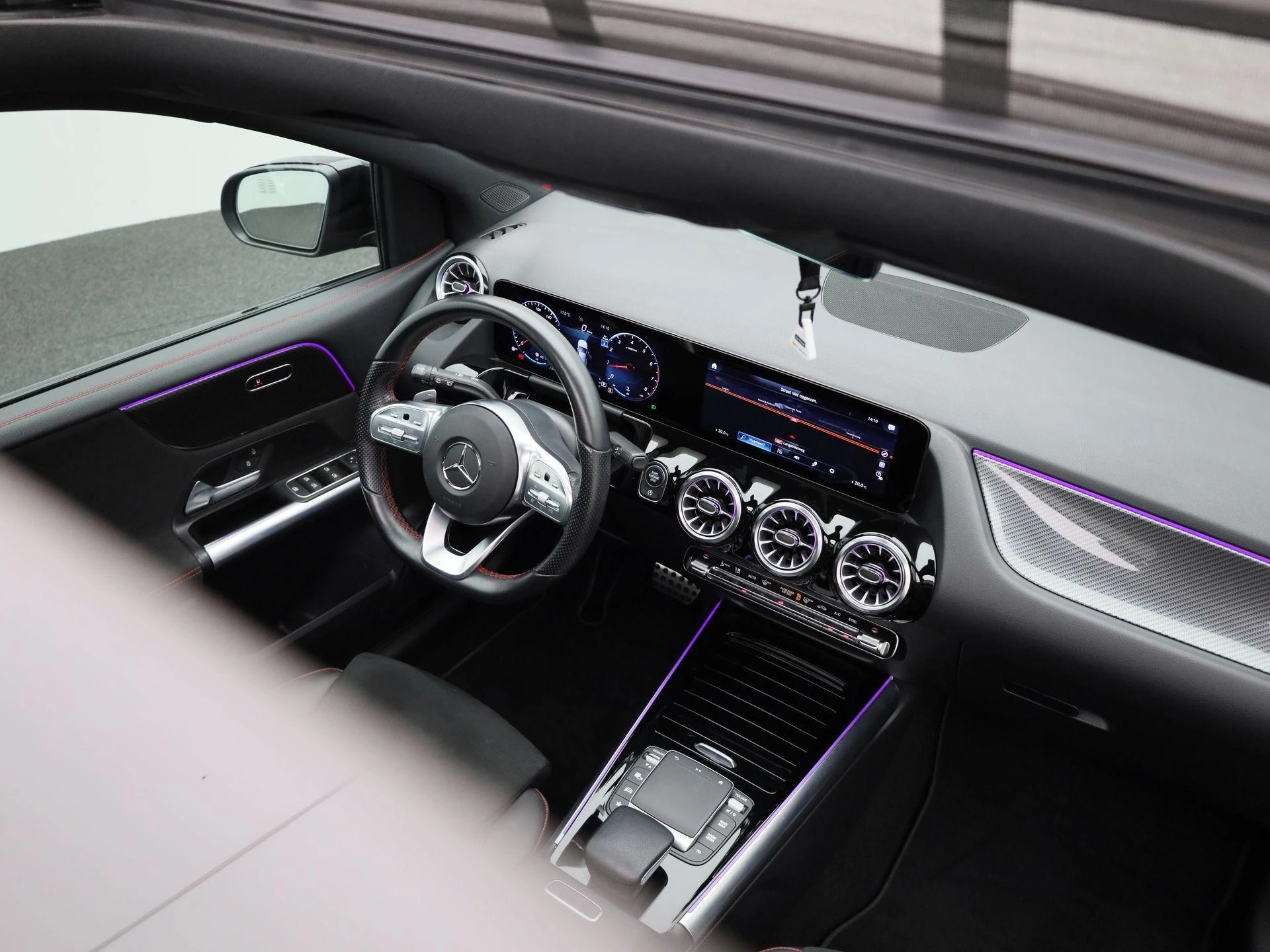 Mercedes-Benz-B-Klasse-image-31