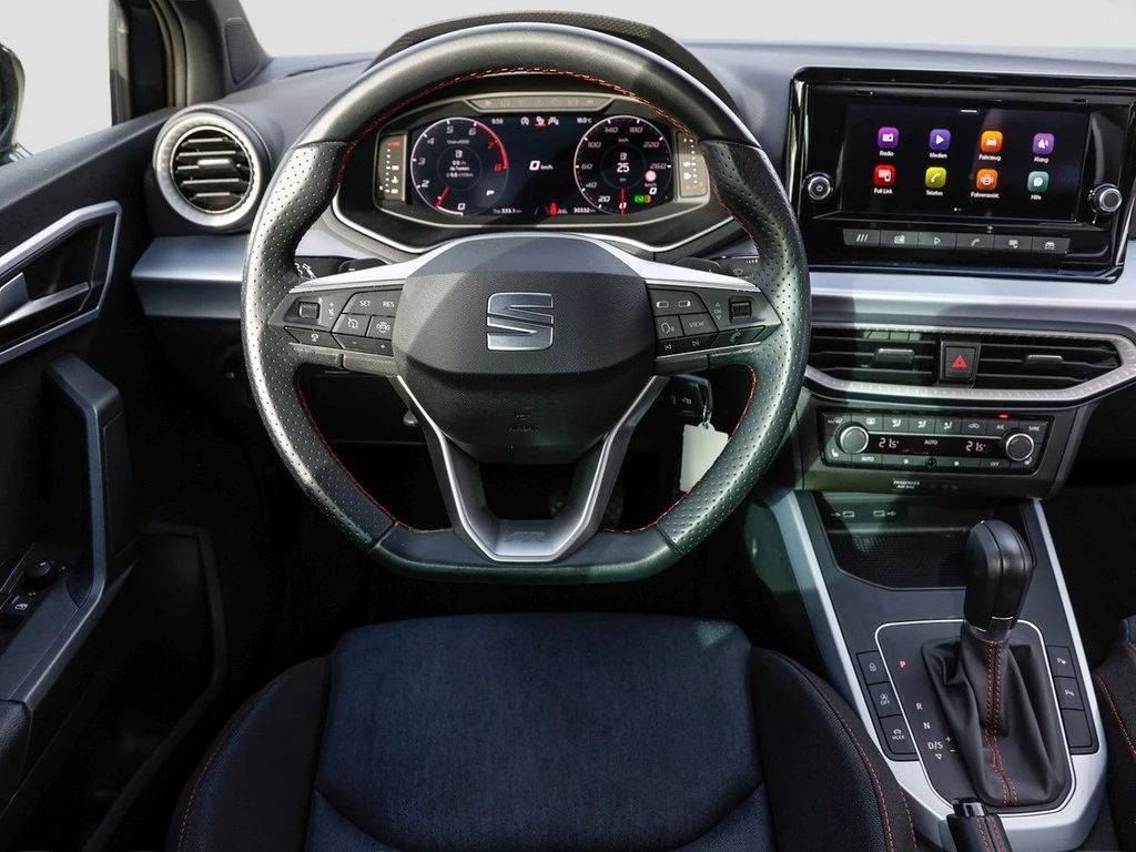SEAT-Arona-image-12