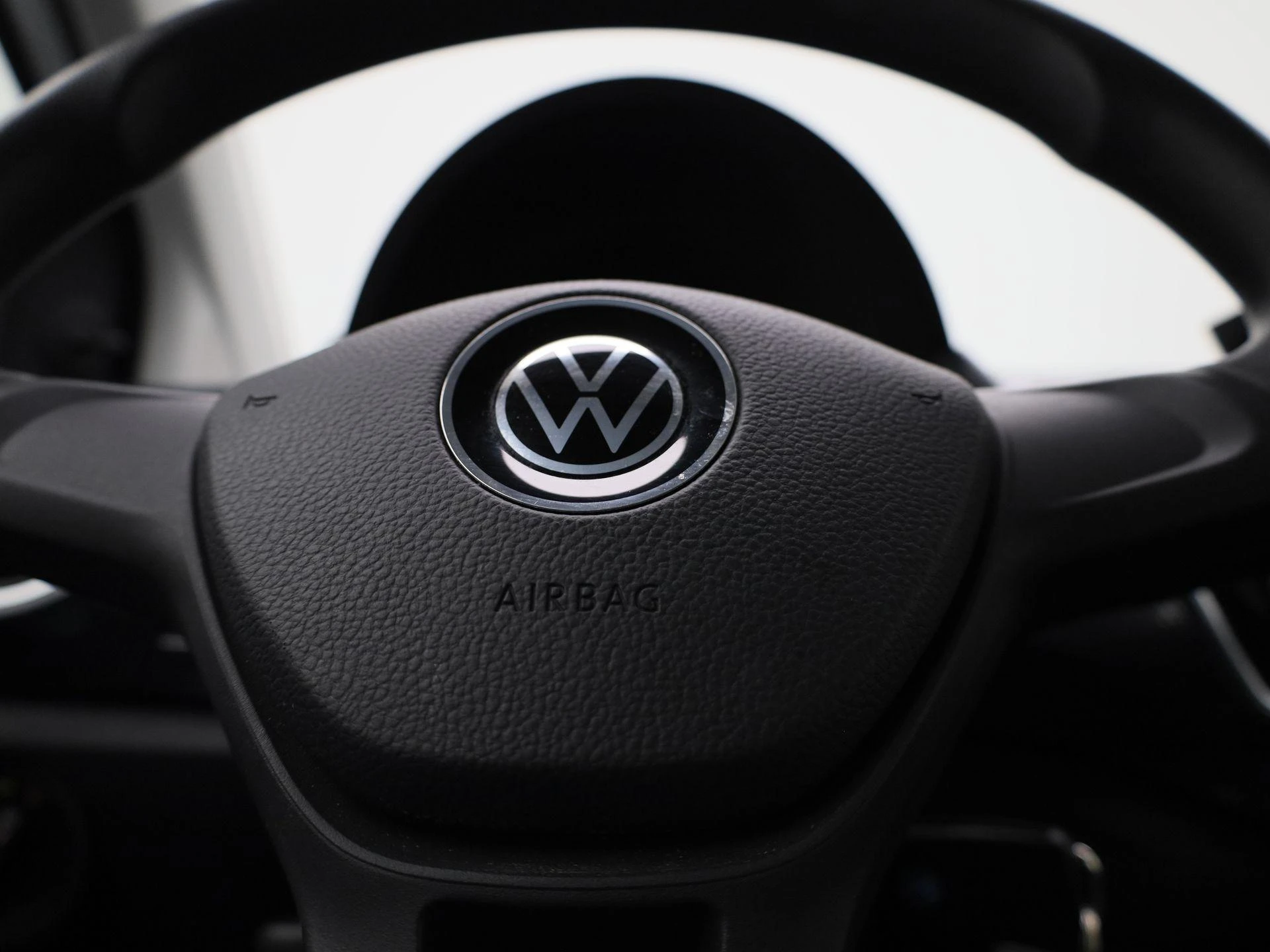 Volkswagen-up!-image-20