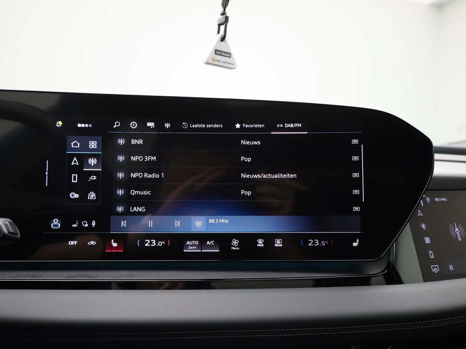 Audi-Q6 e-tron-image-22