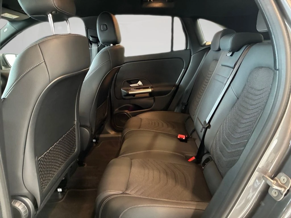 Mercedes-Benz-EQA 250-image-9