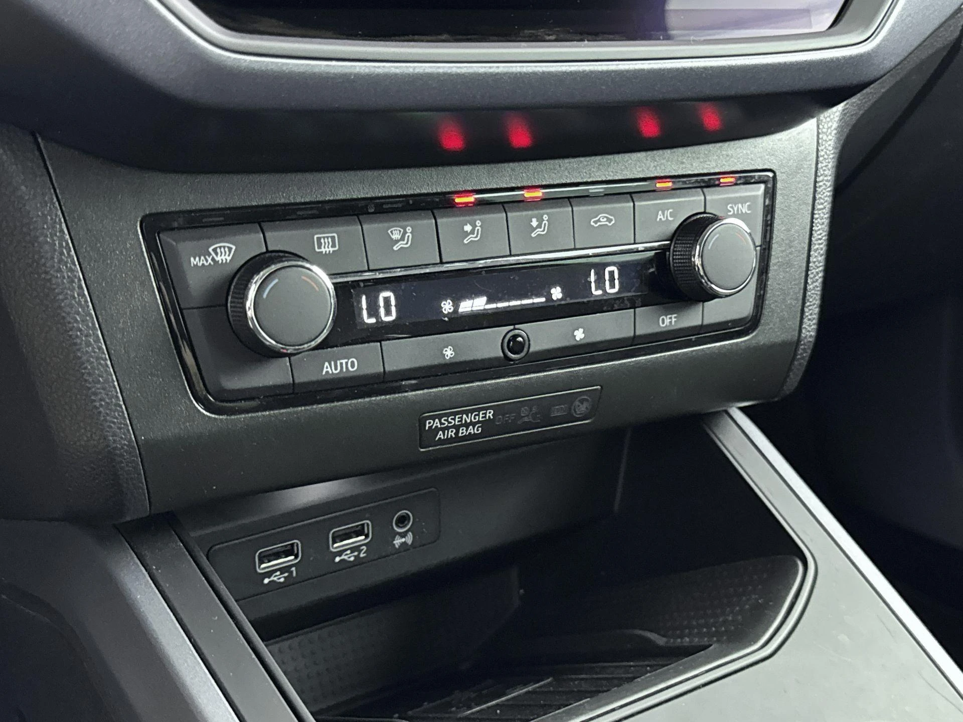 SEAT-Arona-image-14