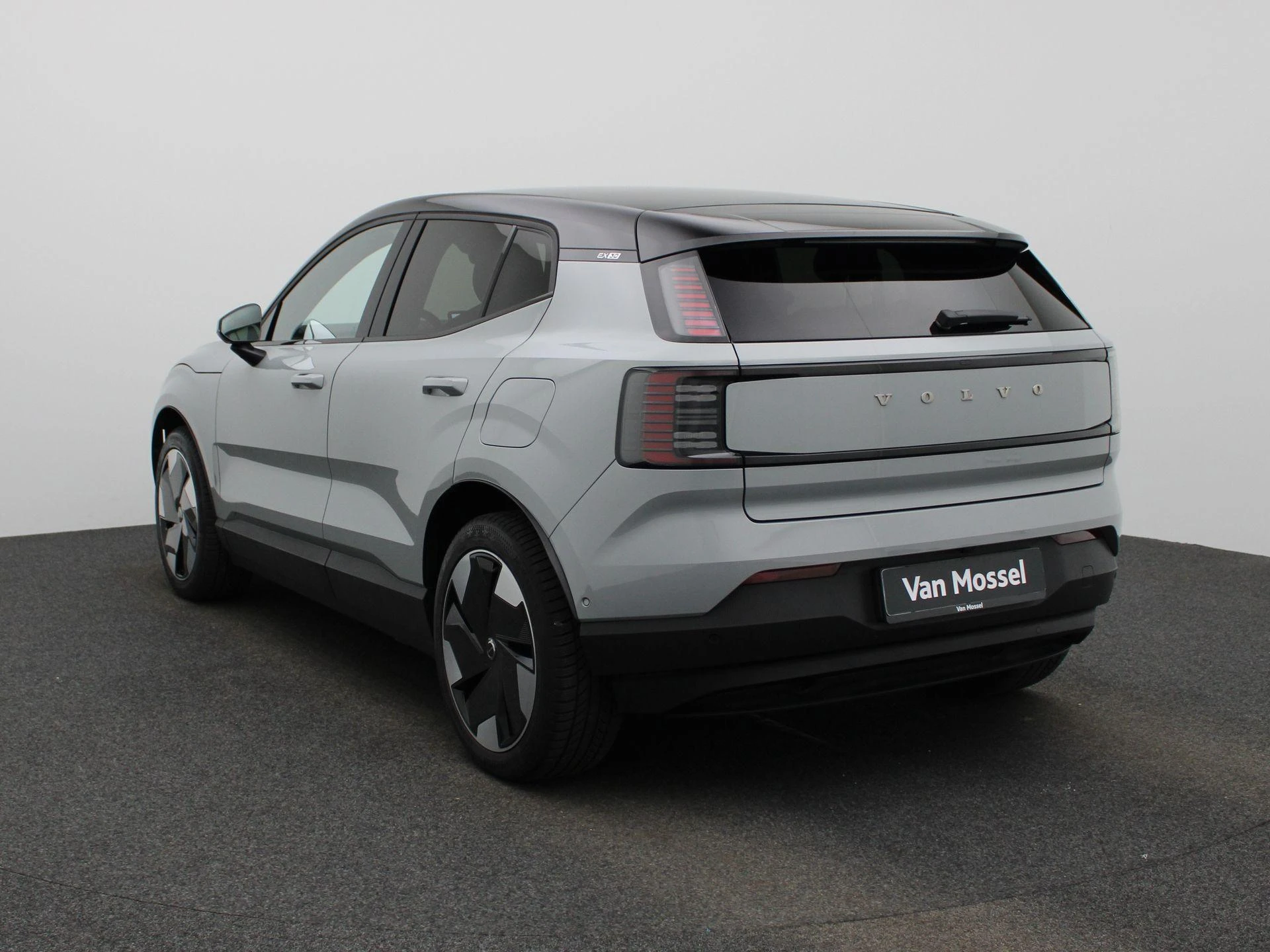 Volvo-EX30-image-1