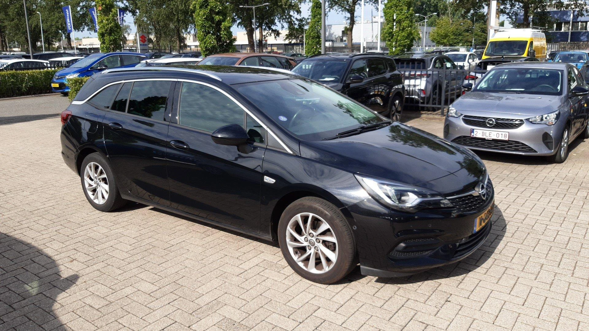 Opel Astra Sports Tourer 1.2 Business Elegance