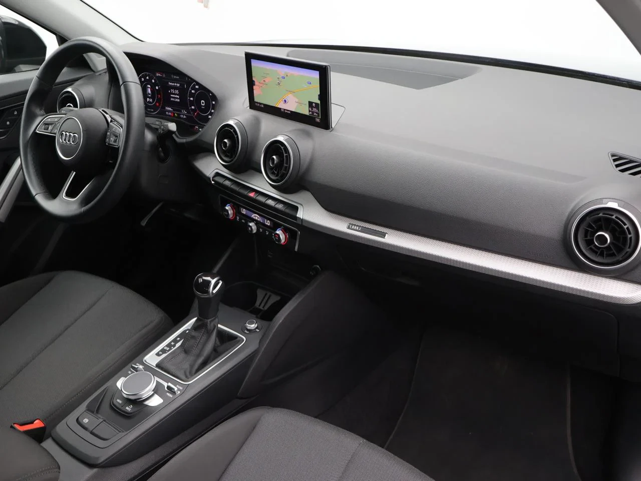 Audi Q2 Audi Q2 Business Edition Attraction 35TFSI 150PK *AUTOMAAT*VIRTUAL COCKPIT*ACC*PDC ACHTER*NAVI*AIRCO*KEYLESS GO*...*