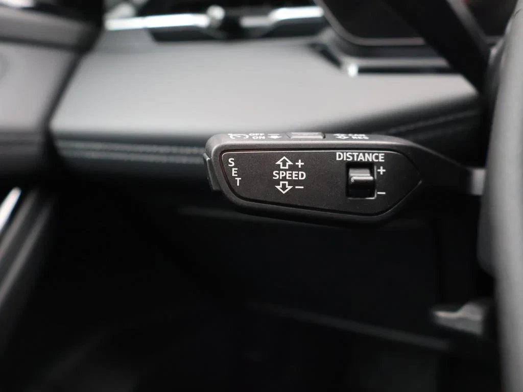 Audi-A6 Sportback e-tron-image-19