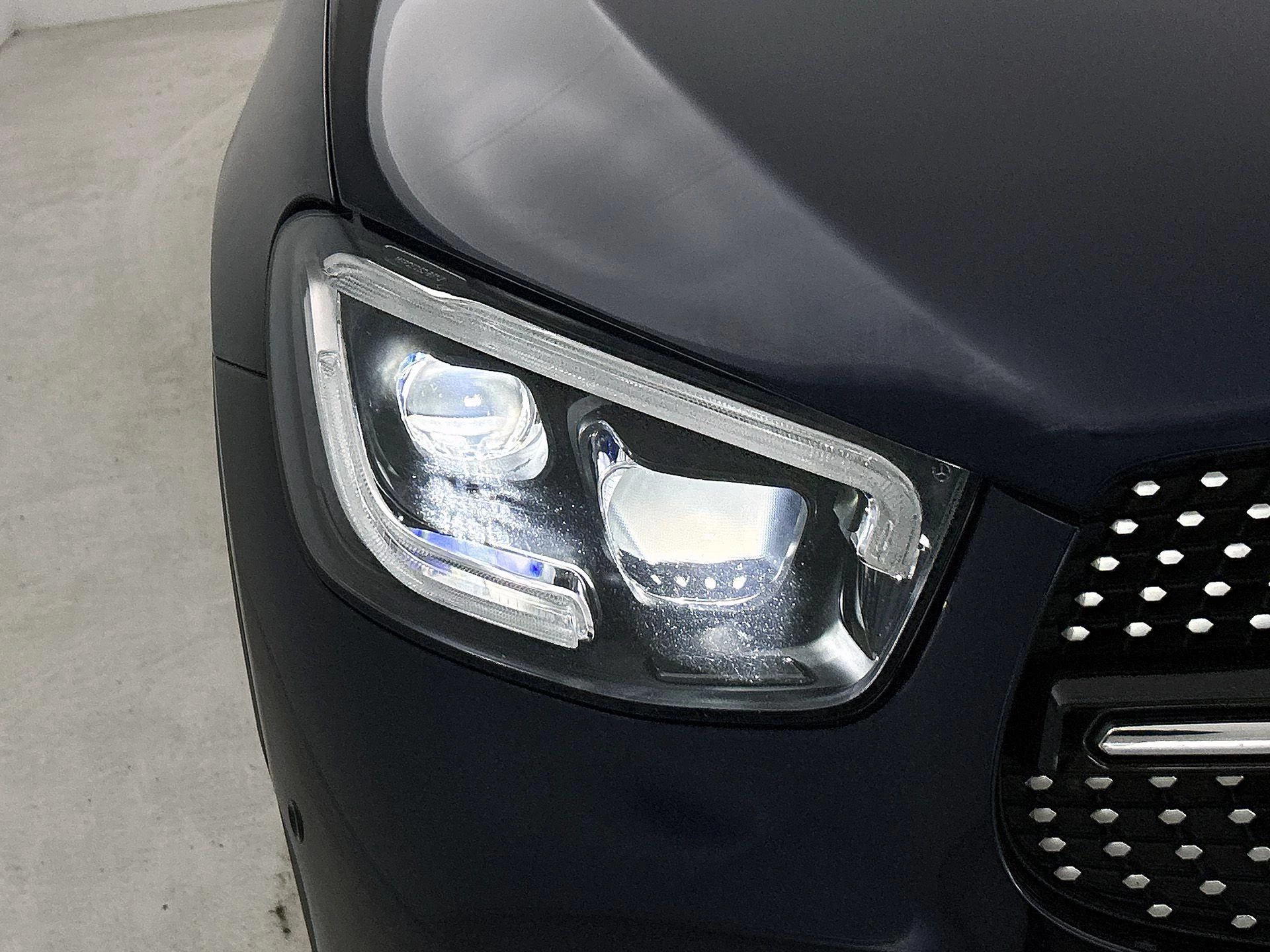 Mercedes-Benz-GLC-image-25