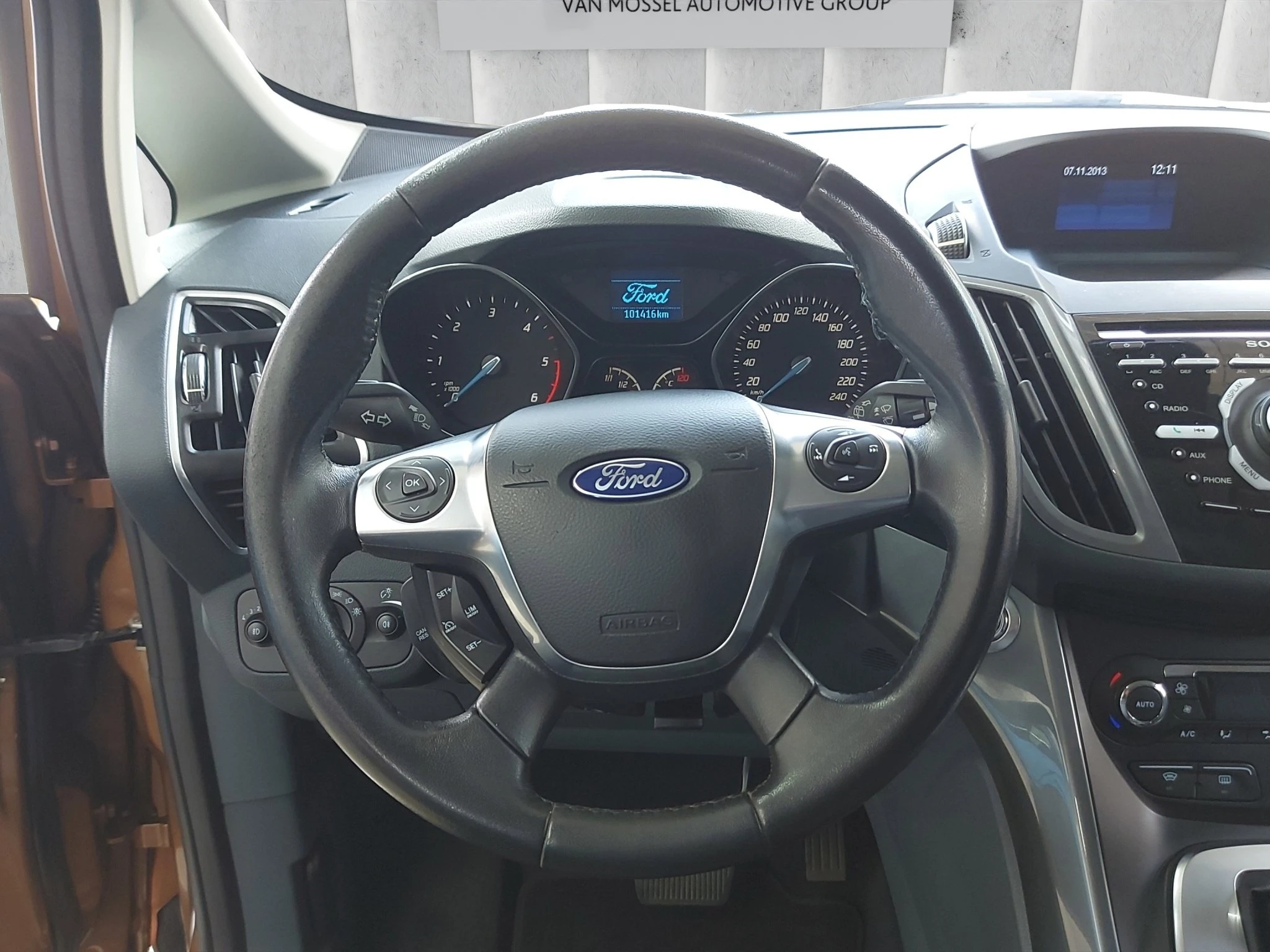 Ford-C-MAX-image-12