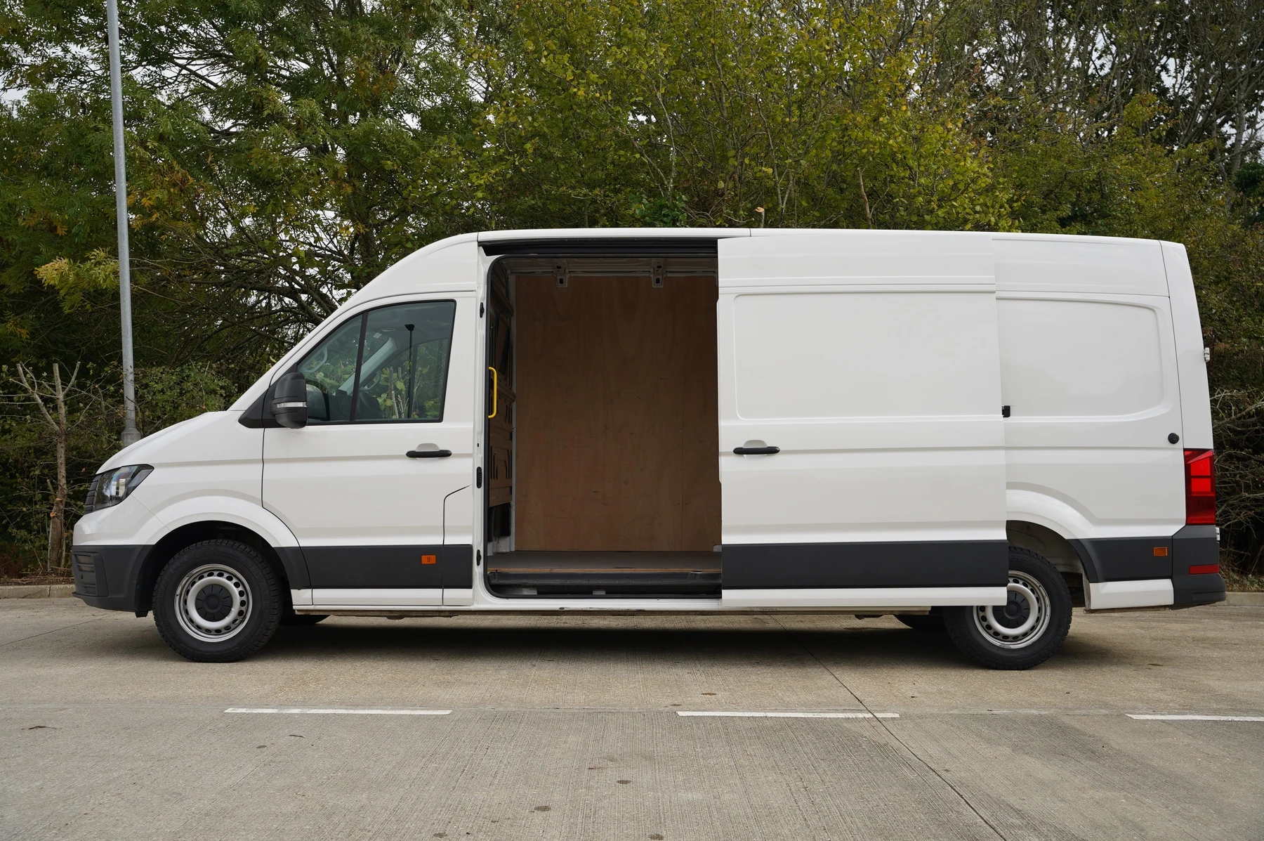 Volkswagen-Crafter-image-15