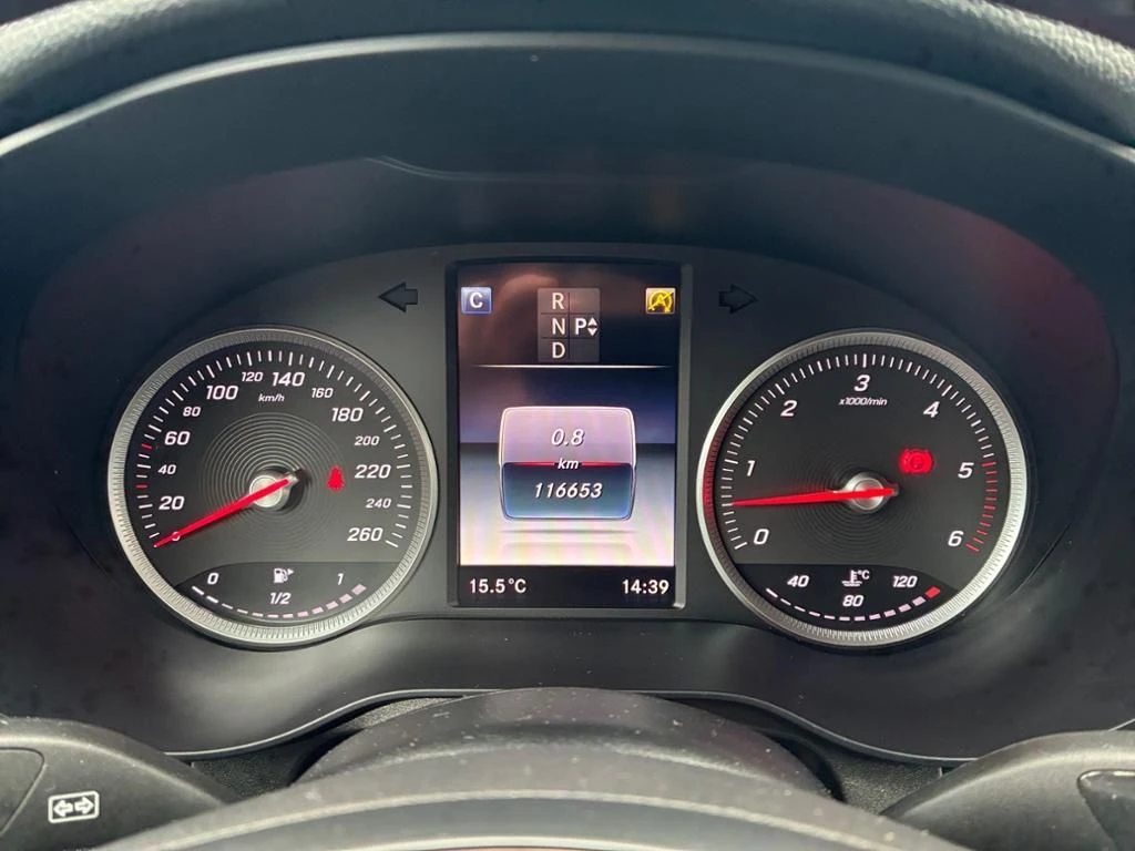 Mercedes-Benz-GLC 350 d-image-5