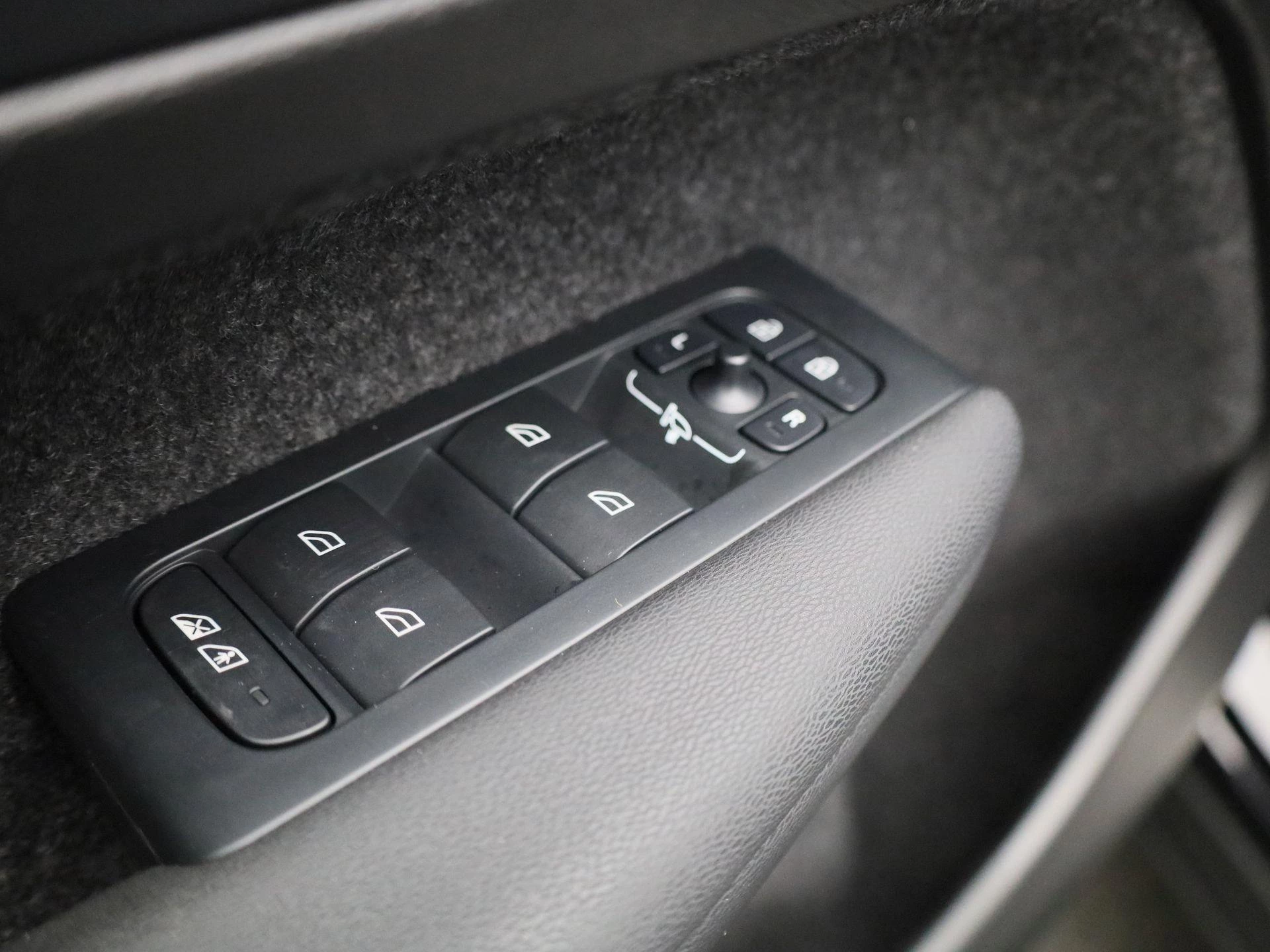 Volvo XC40 Recharge Core