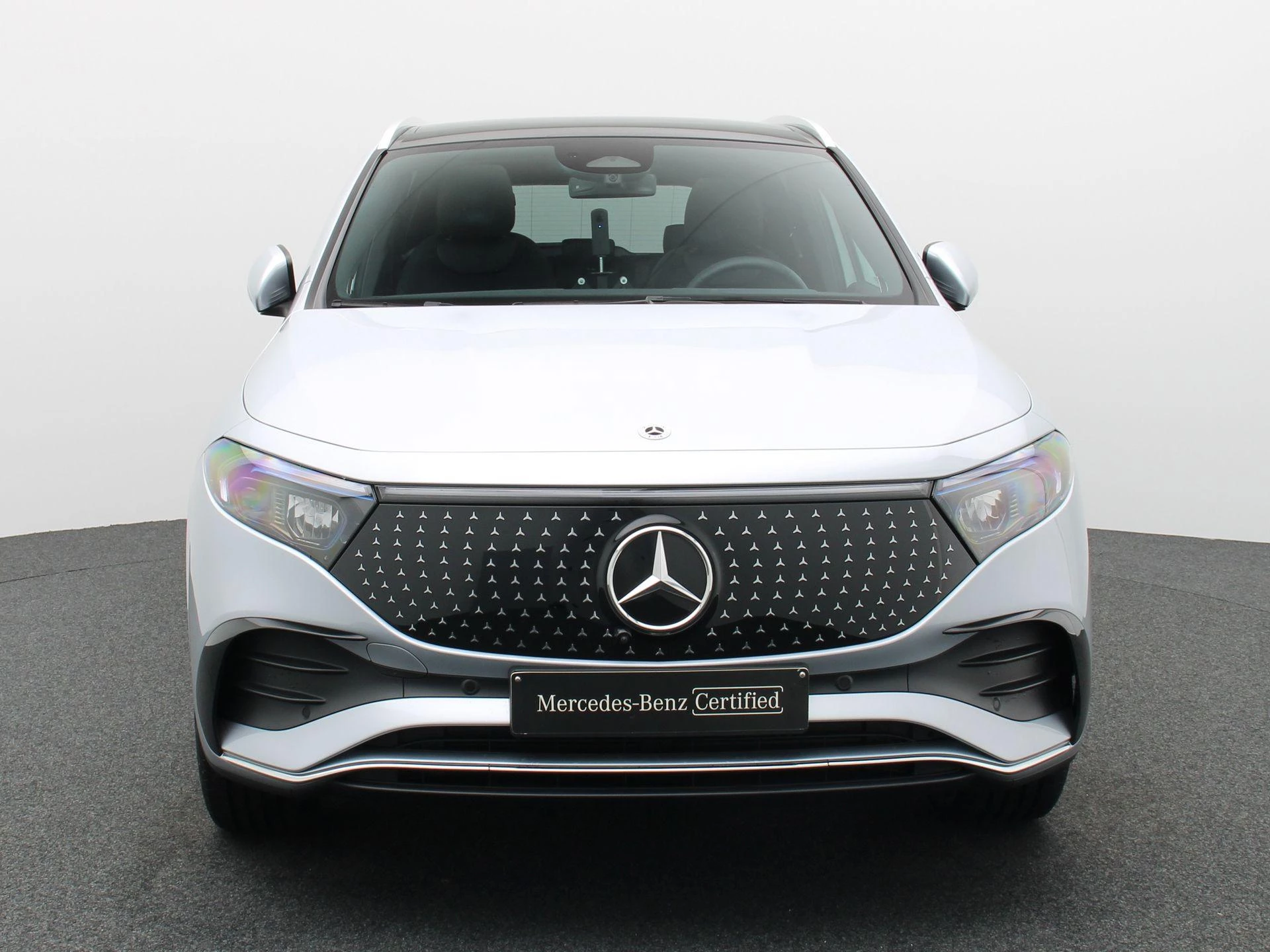 Mercedes-Benz EQA 250+ STAR EDITION + AMG + PANO DAK + BURMESTER + TREKHAAK + HEAD UP