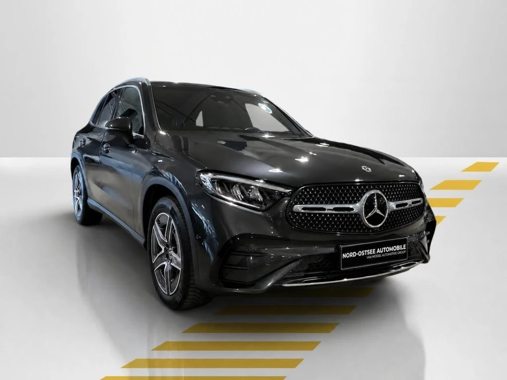 Mercedes-Benz-GLC 300 d-image-17