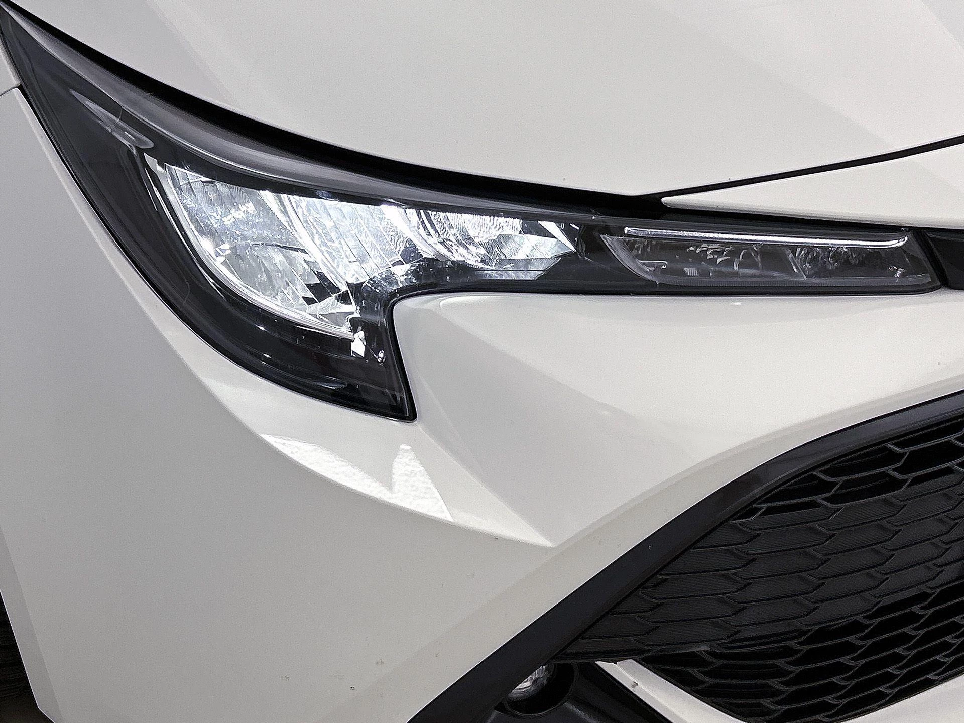 Toyota-Corolla Touring Sports-image-21
