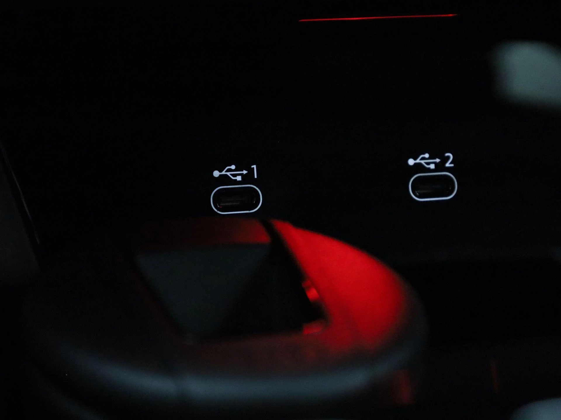 Audi-A6 Avant e-tron-image-41