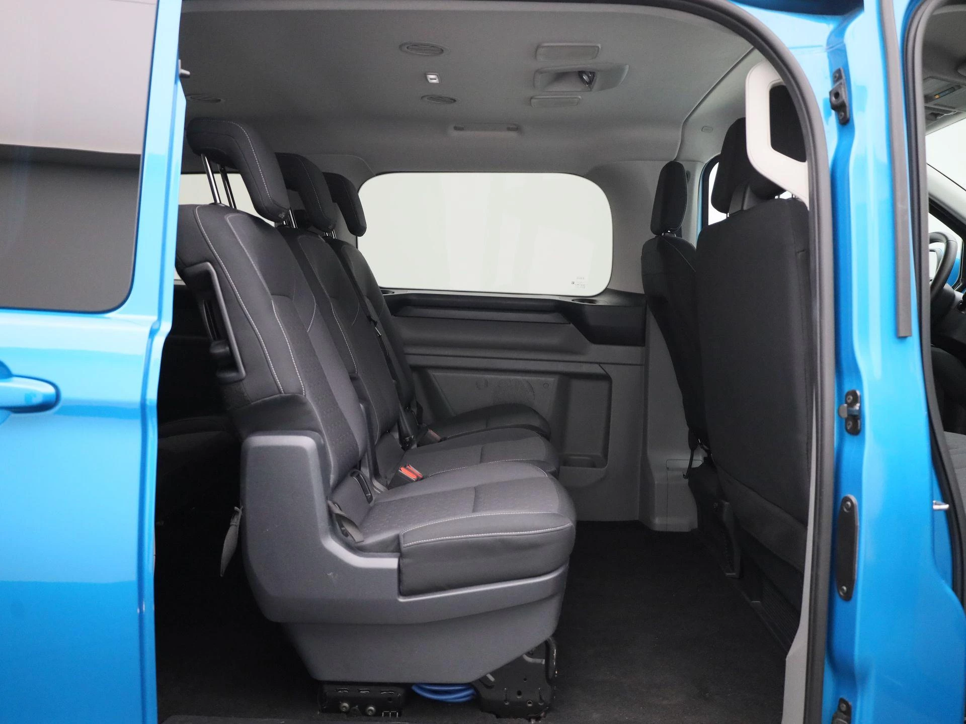 Ford-Transit Custom-image-10