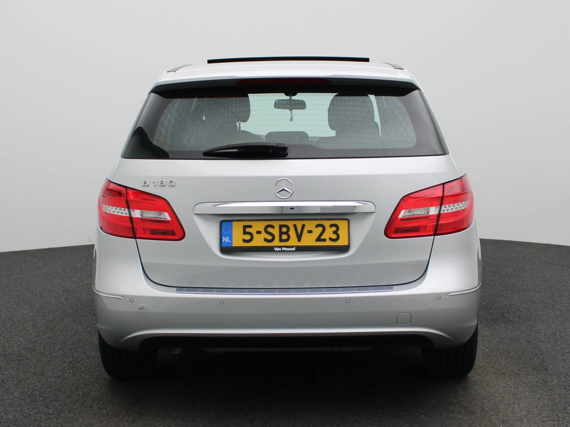 Mercedes-Benz-B-Klasse-image-4