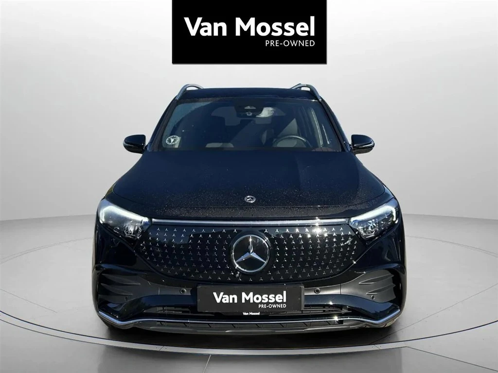 Mercedes-Benz-EQB-image-1