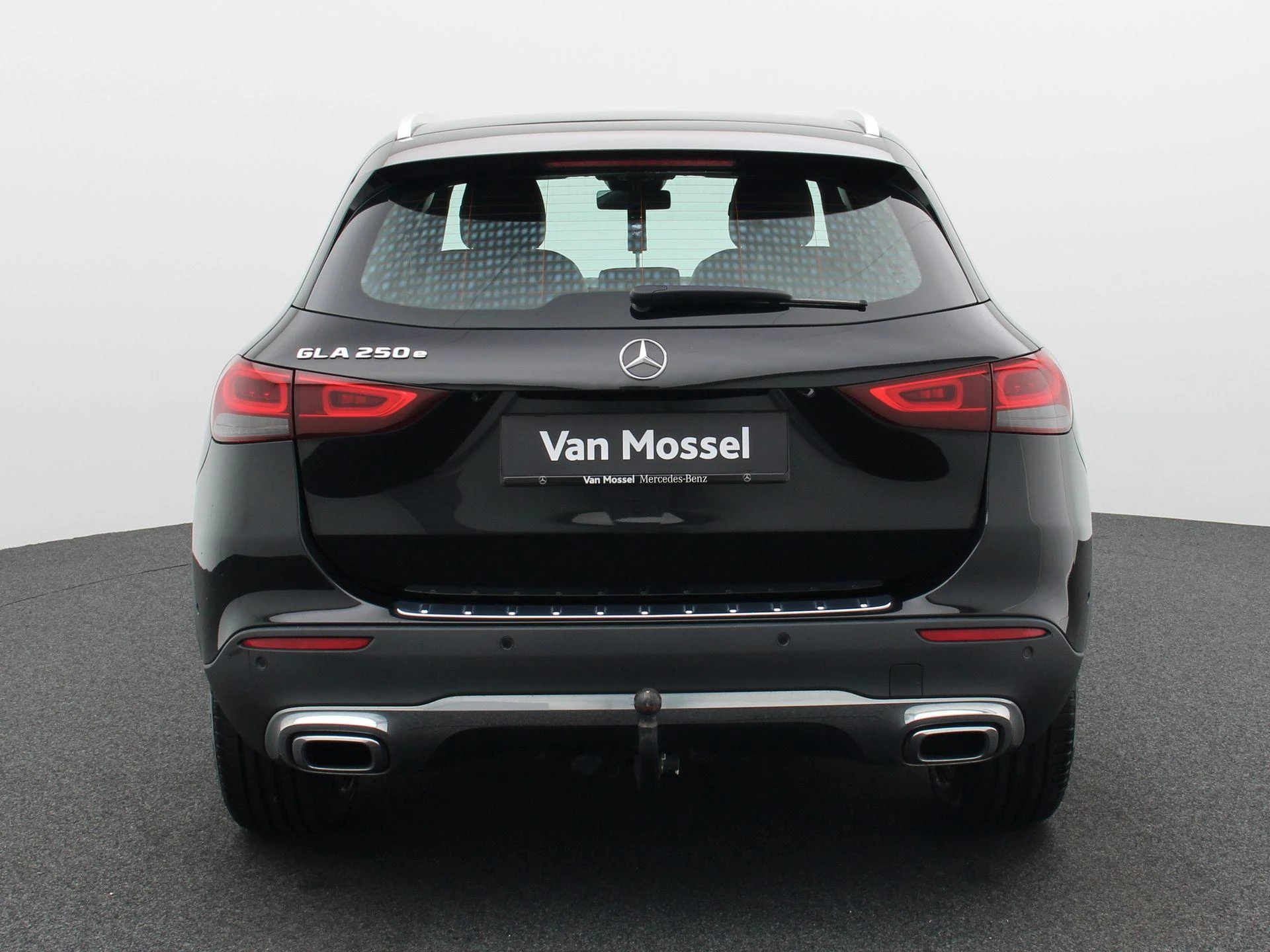 Mercedes-Benz GLA 250 e Luxury Line + LEDER + CARPLAY +