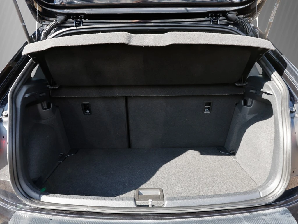 Volkswagen-Polo-image-5