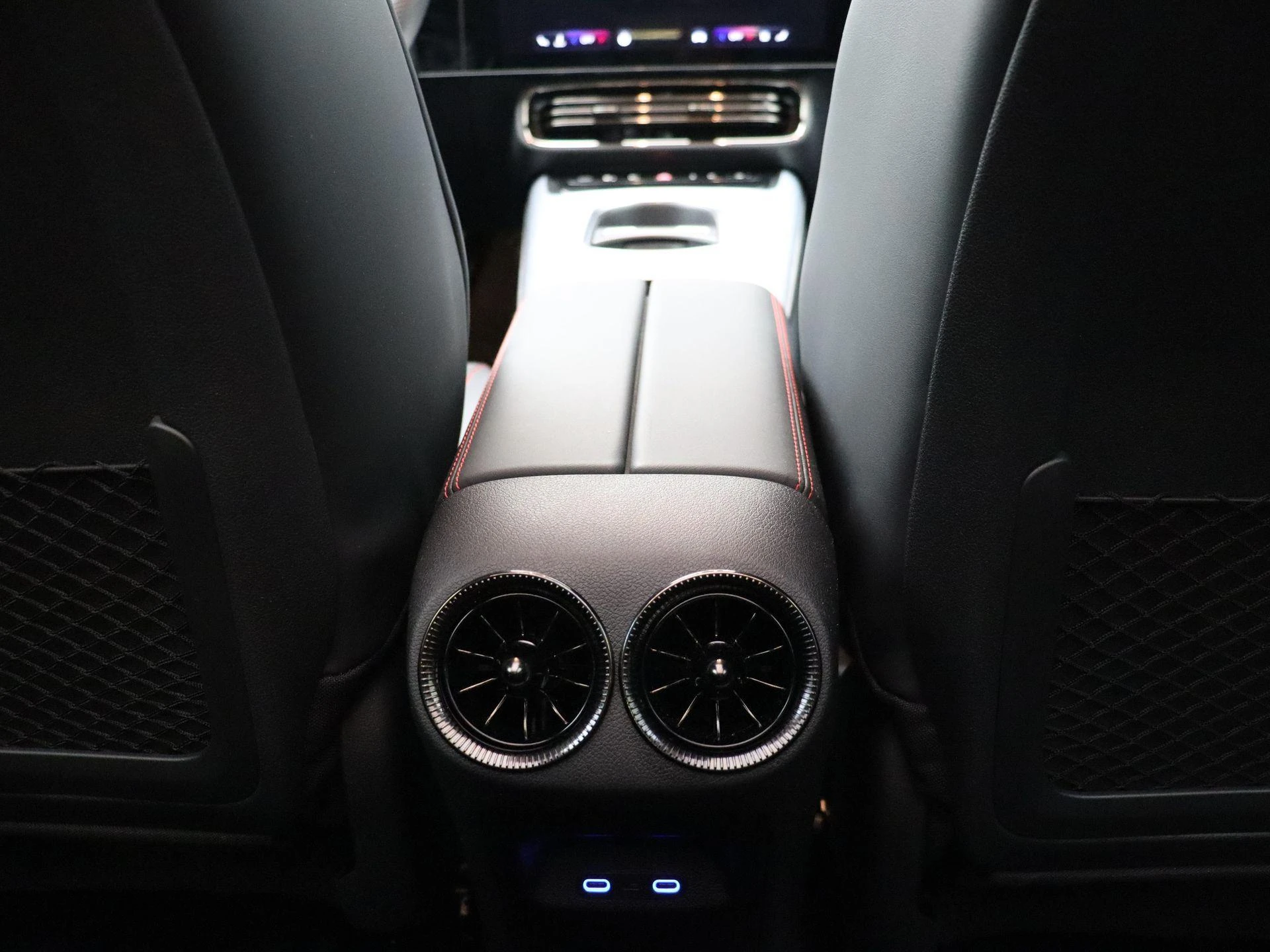 Mercedes-Benz-CLA-image-23